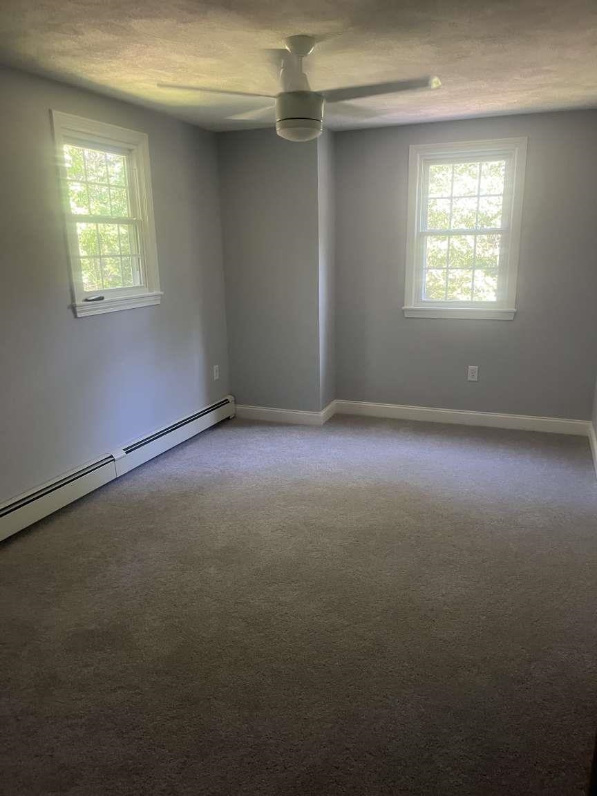 7 Oakwood St, Windham, NH 03087