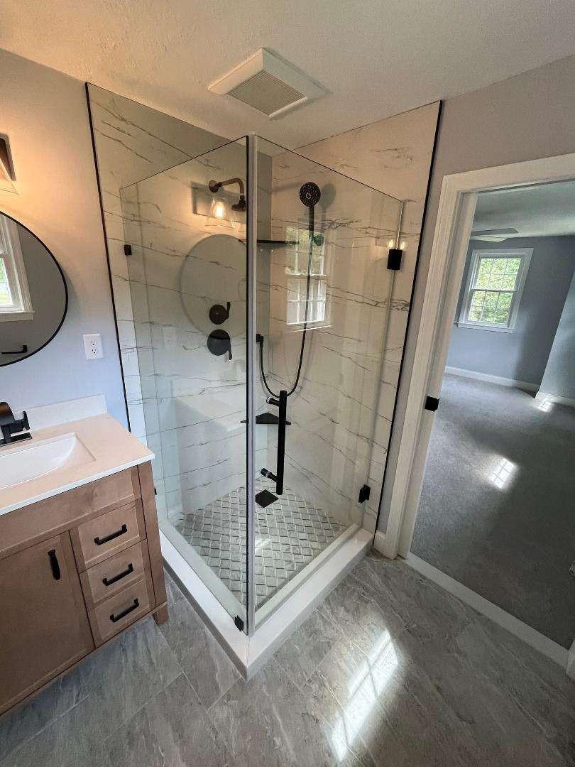 7 Oakwood St, Windham, NH 03087