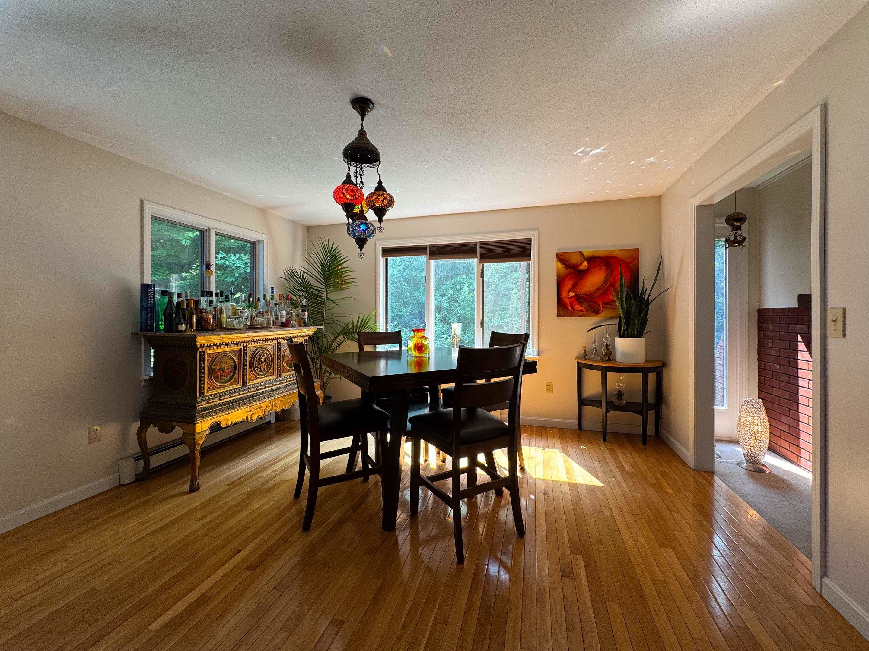 Dining Area - Upper Level