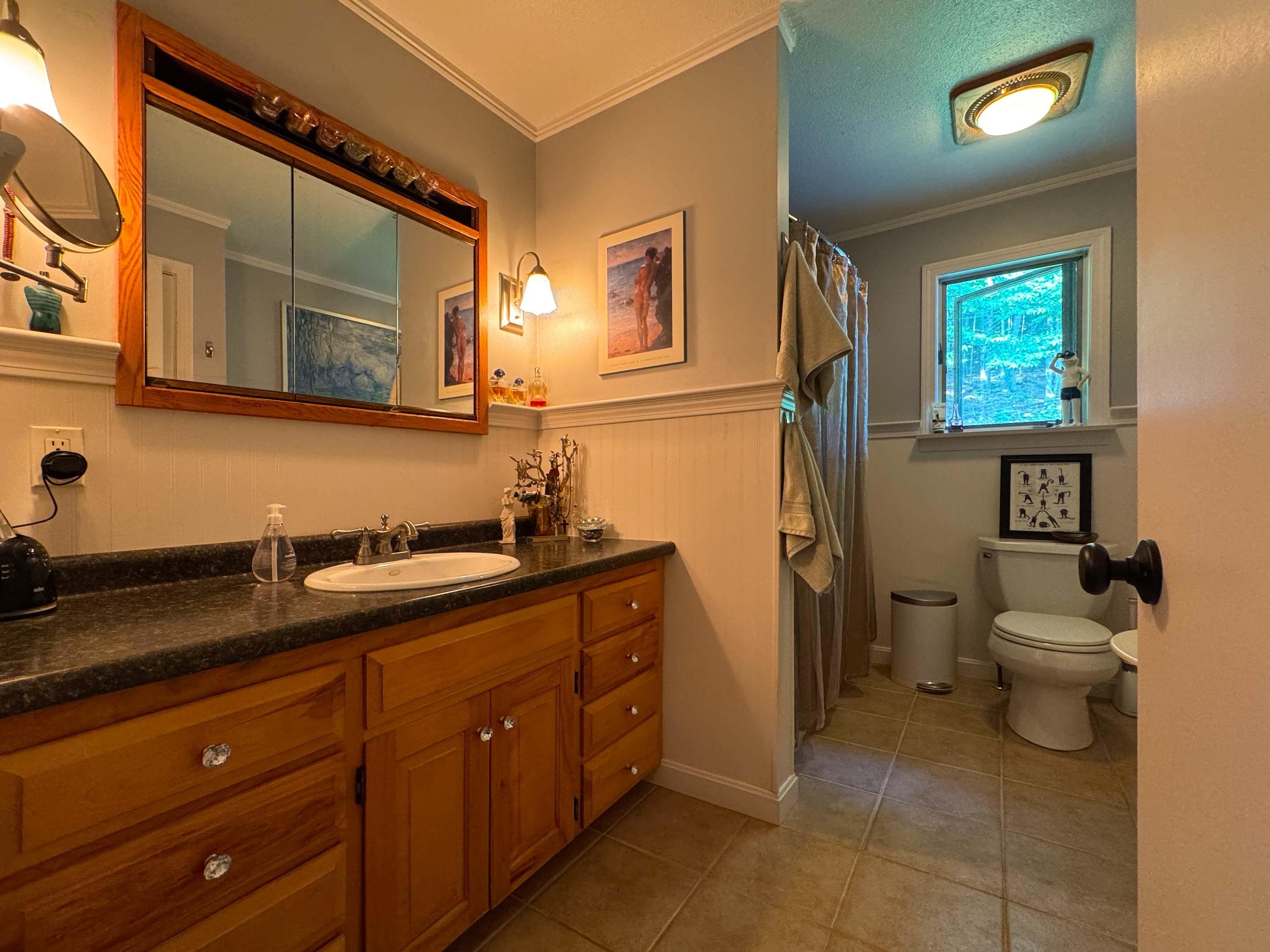 Primary Full Bathroom - Upper Level