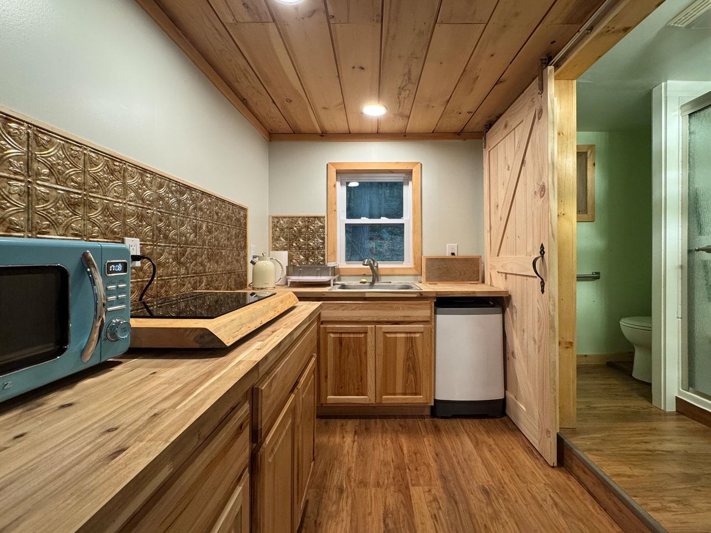 The Cottage - Kitchen Area