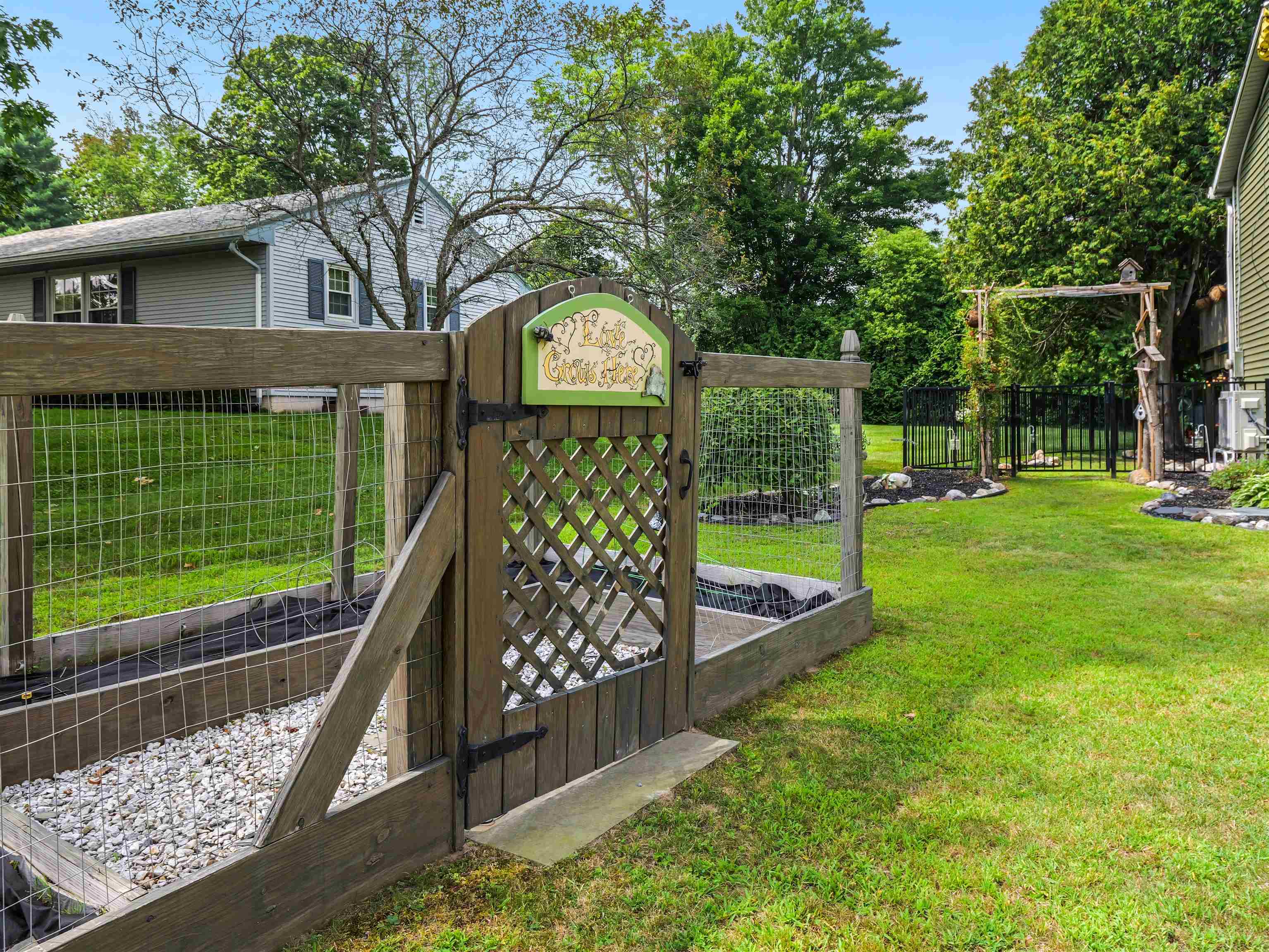 Homes for sale in Rutland City, VT | 15 Emeritus St, Rutland City, VT 05701 | MLS# 5056044