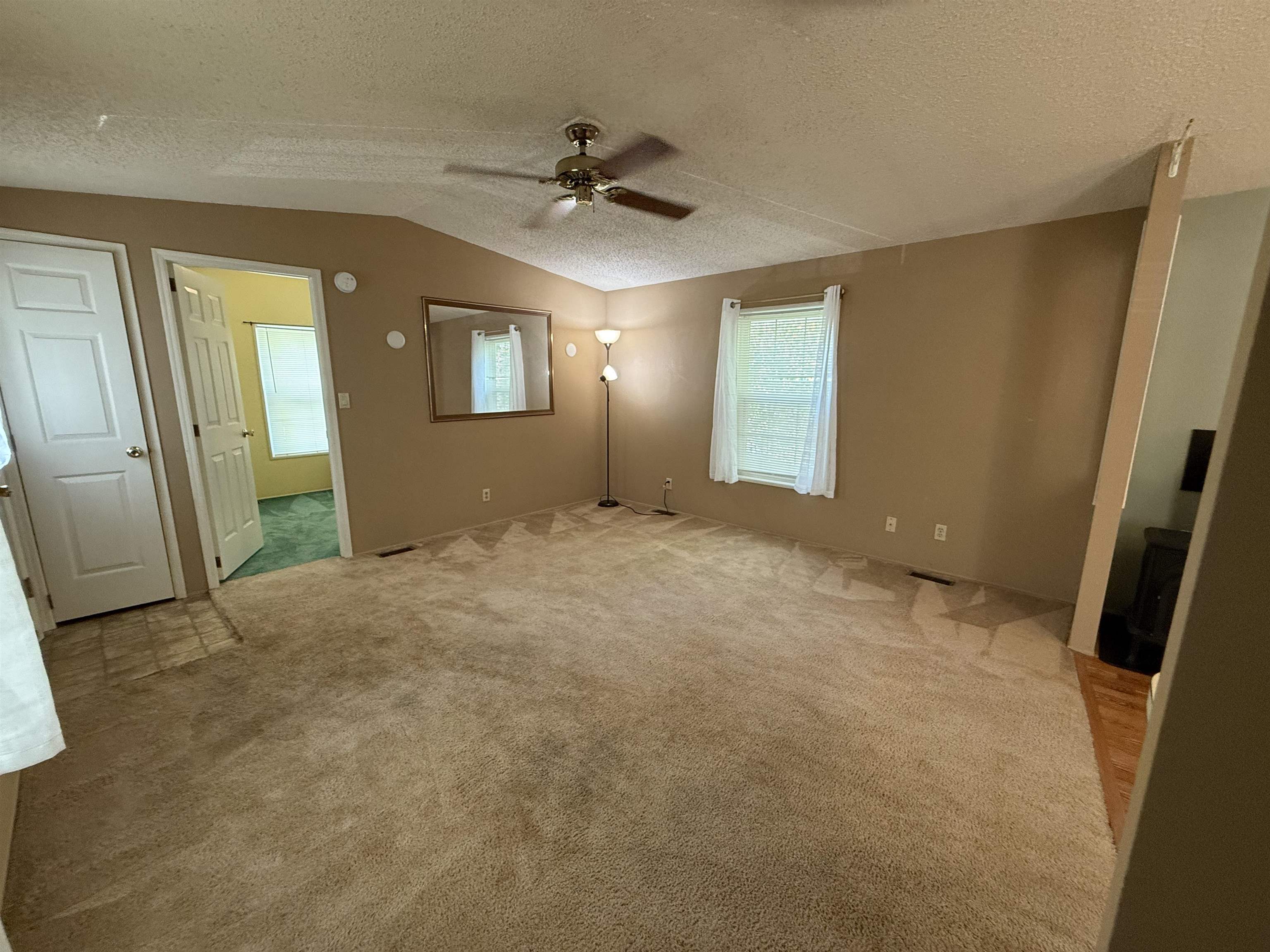 Homes for sale in Exeter, NH | 101 Robinhood Dr, Exeter, NH 03833 | MLS# 5056072