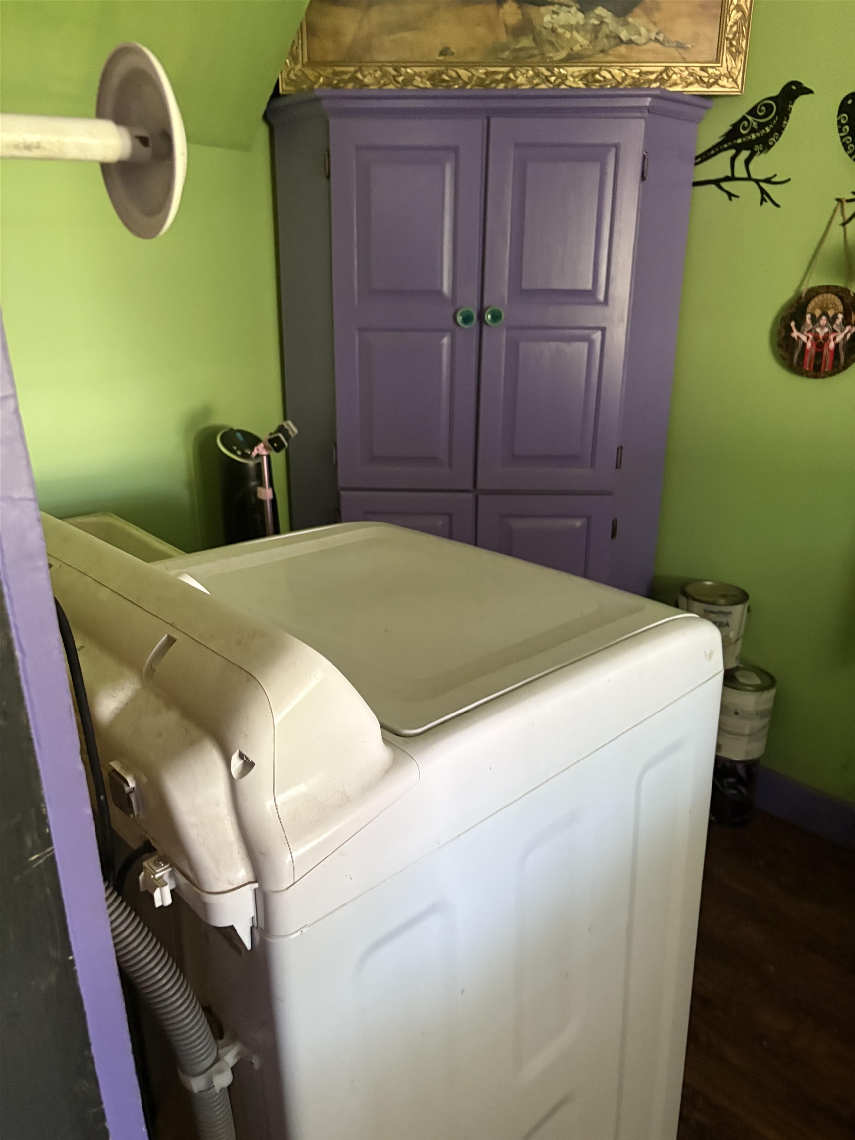 Laundry Room/Off Kitchen 23866398