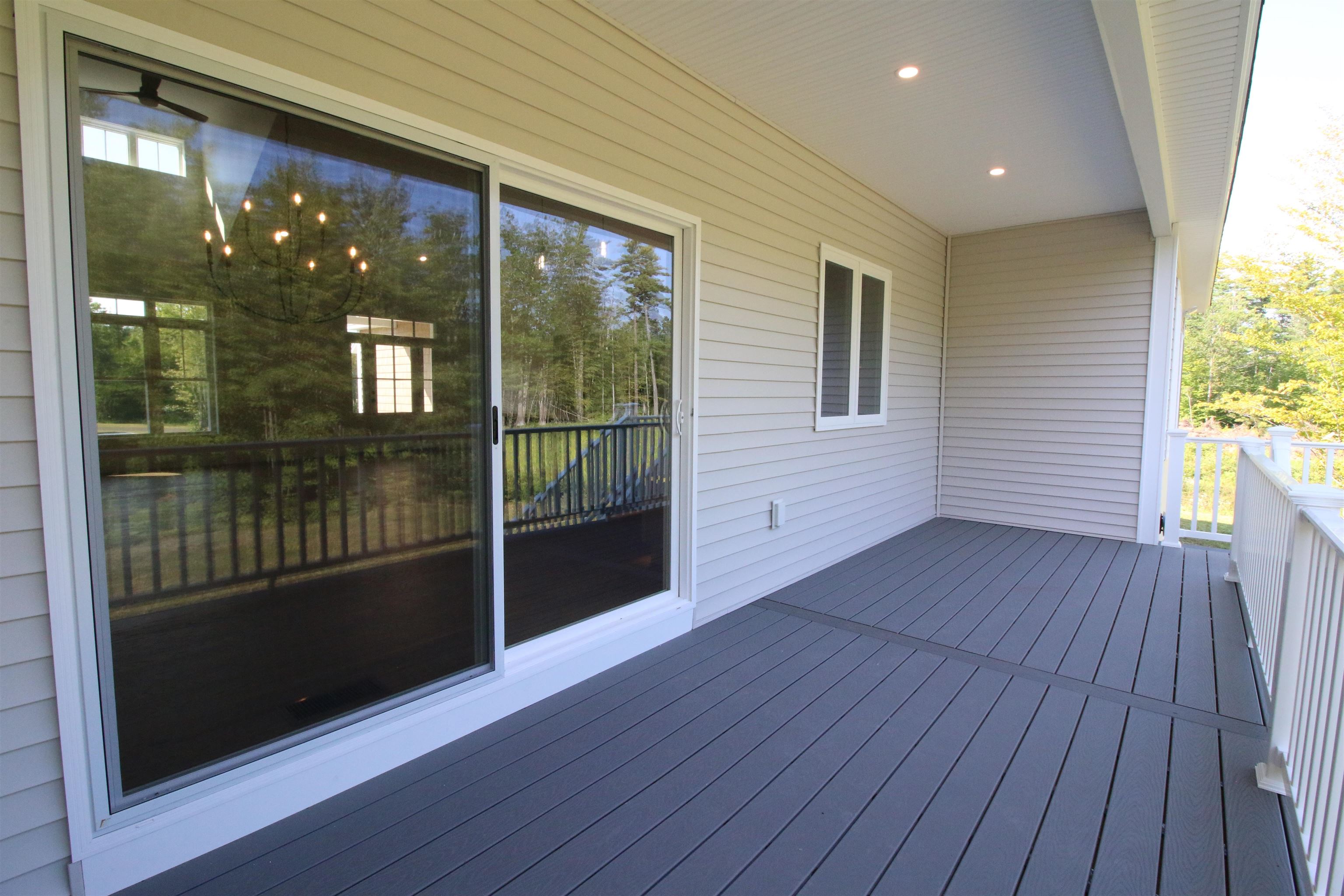 441 Blane Cir, Pembroke, NH 03275