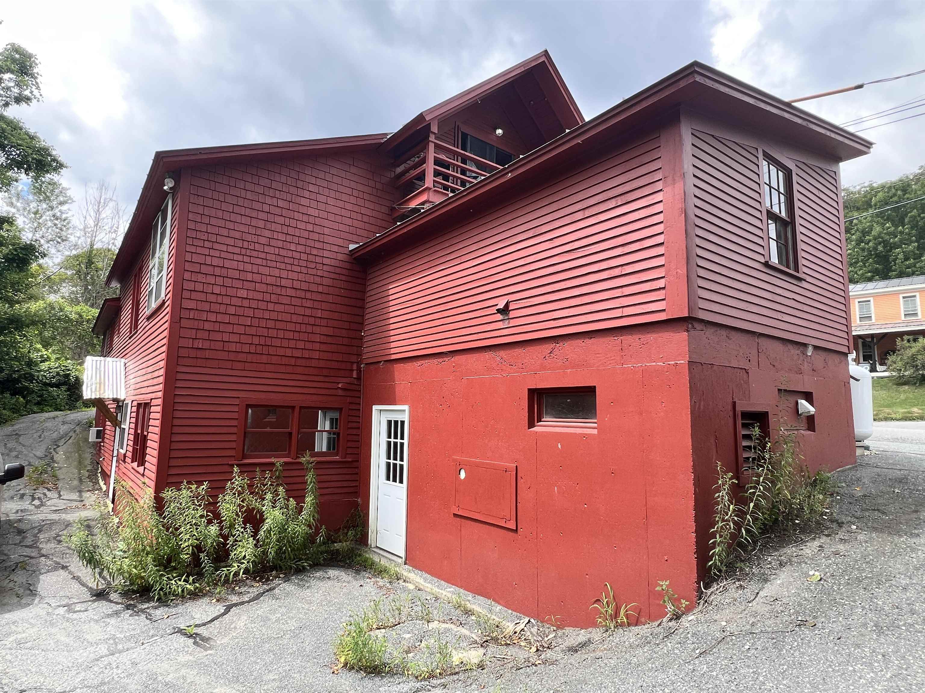 Access to Common Laundry Area