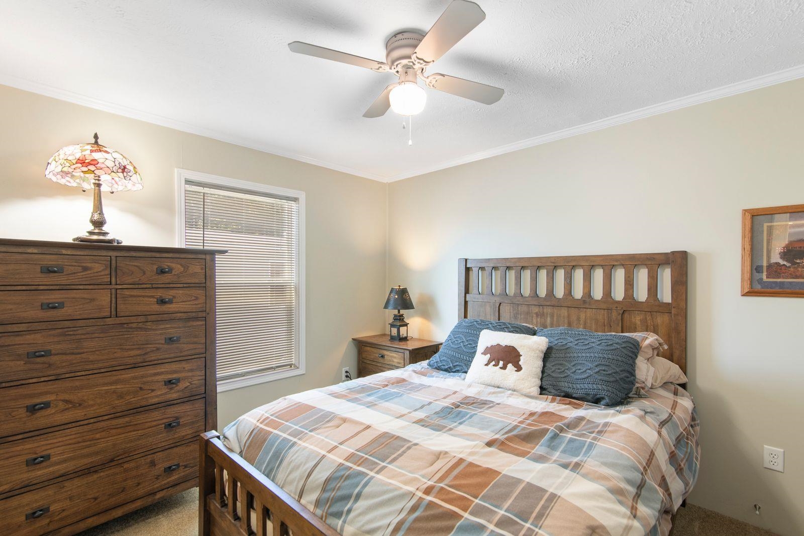 16 Hillcrest St, Hinsdale, NH 03451