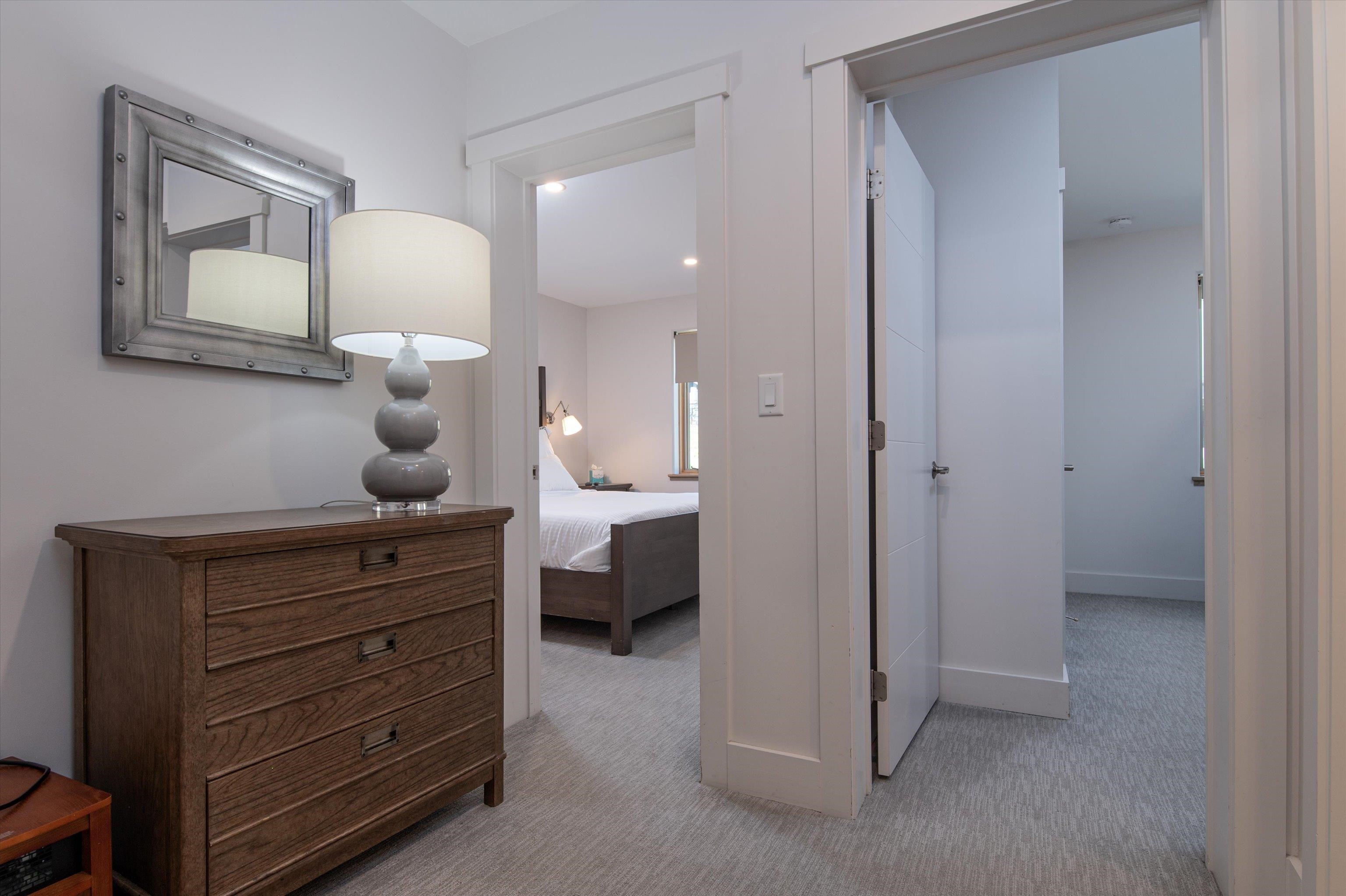 Upper Level Hall 23894325