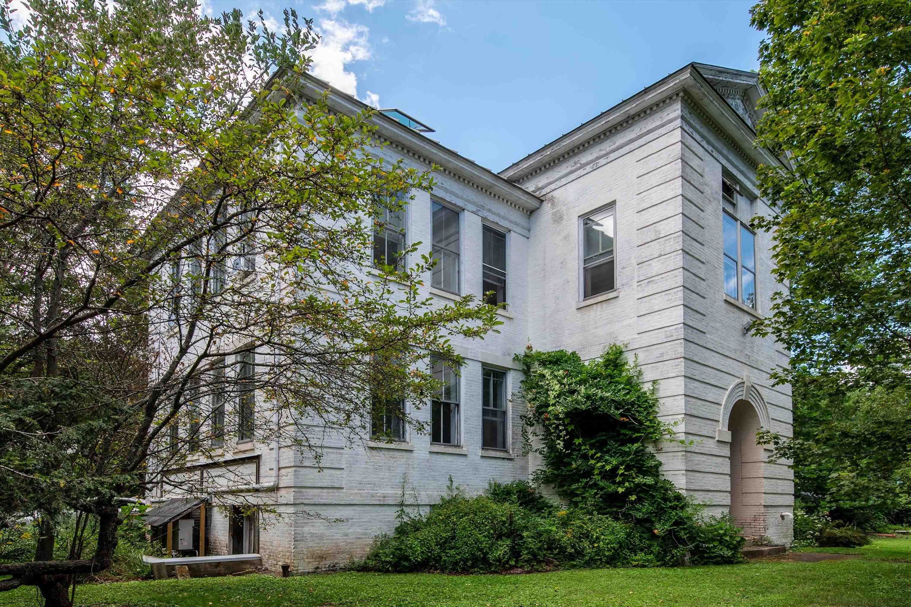 Putney VT Commercial Property for sale $$799,000 $128 per sq.ft.