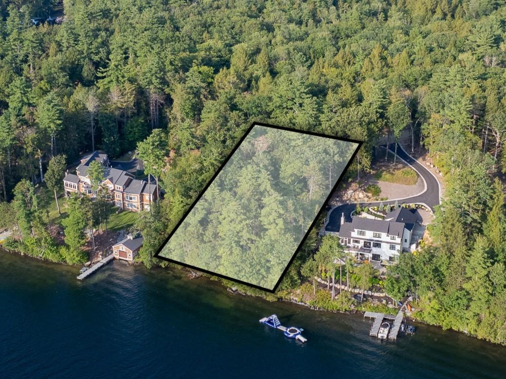 Meredith NH Home for sale $$1,900,000 $3,100 per sq.ft.