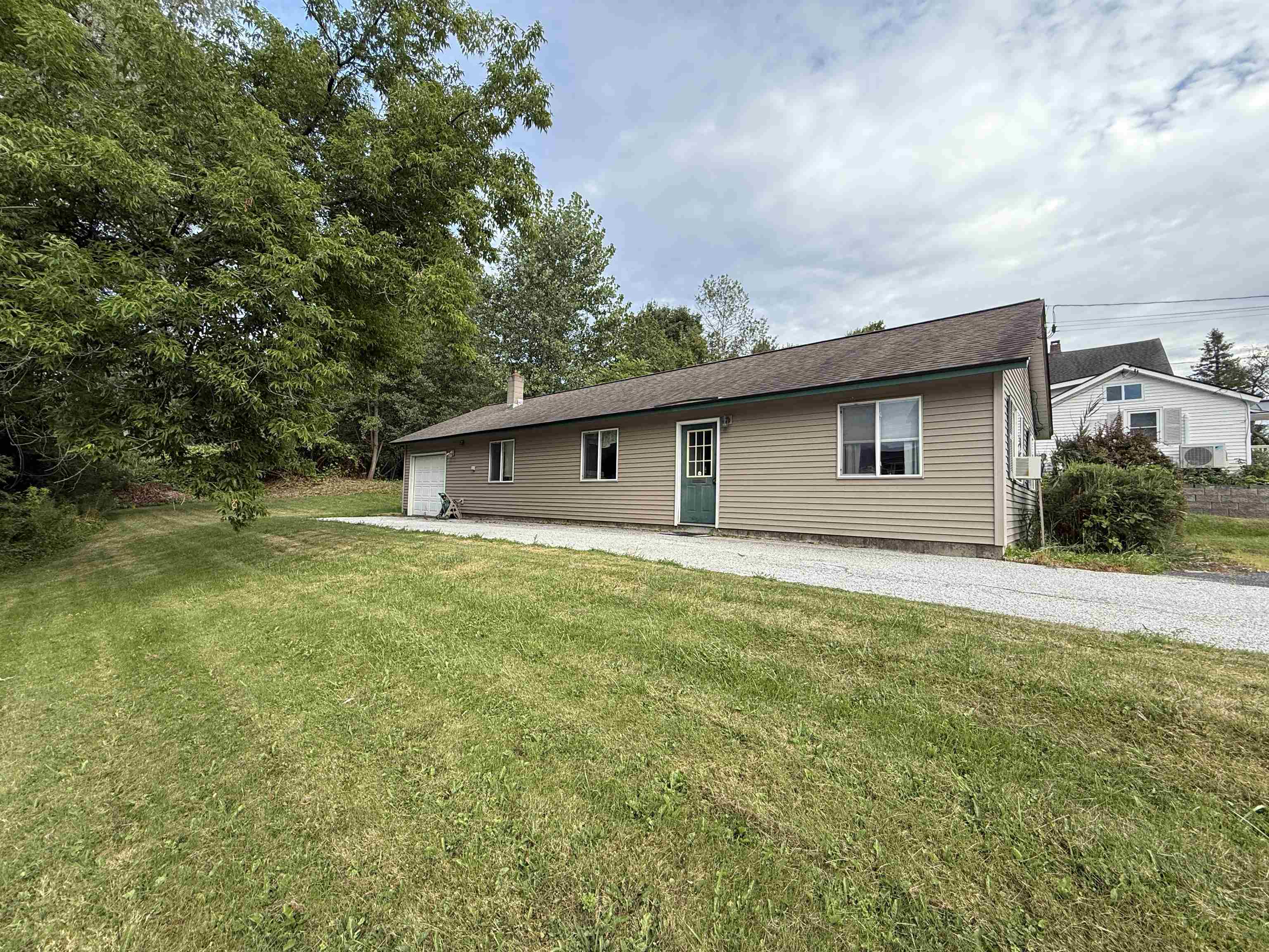 Rutland City VT Commercial Property for sale $$305,000 $303 per sq.ft.