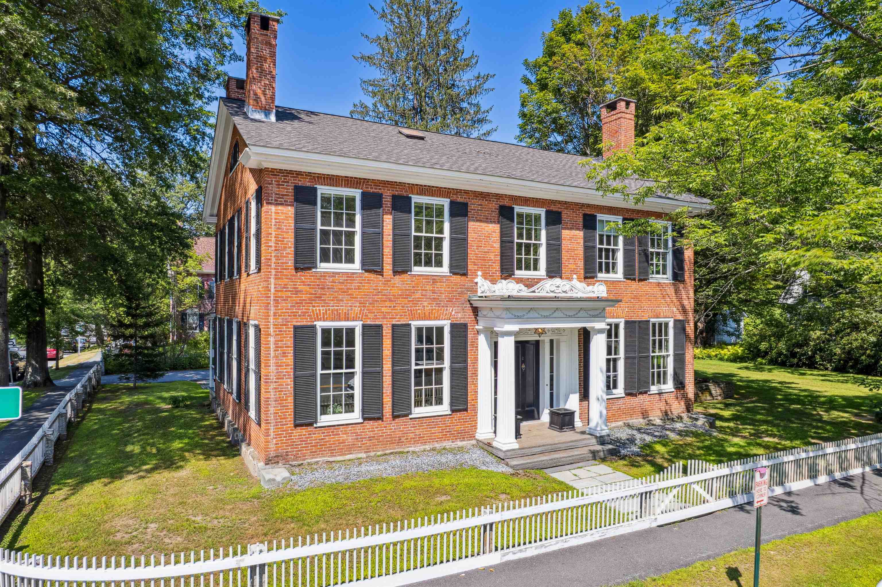 VILLAGE OF WOODSTOCK IN TOWN OF WOODSTOCK VT Home for sale $$2,600,000 | $650 per sq.ft.