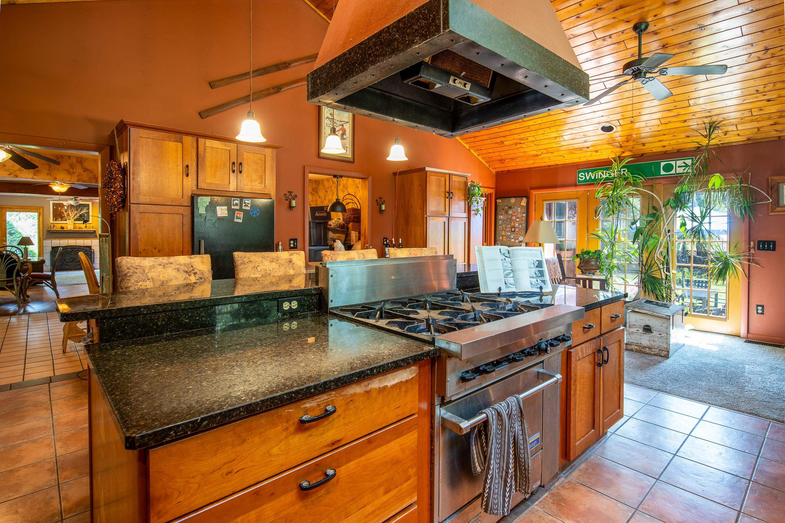 Commercial 6-Burner Gas Stove & Oven & Jenn-Air Grill