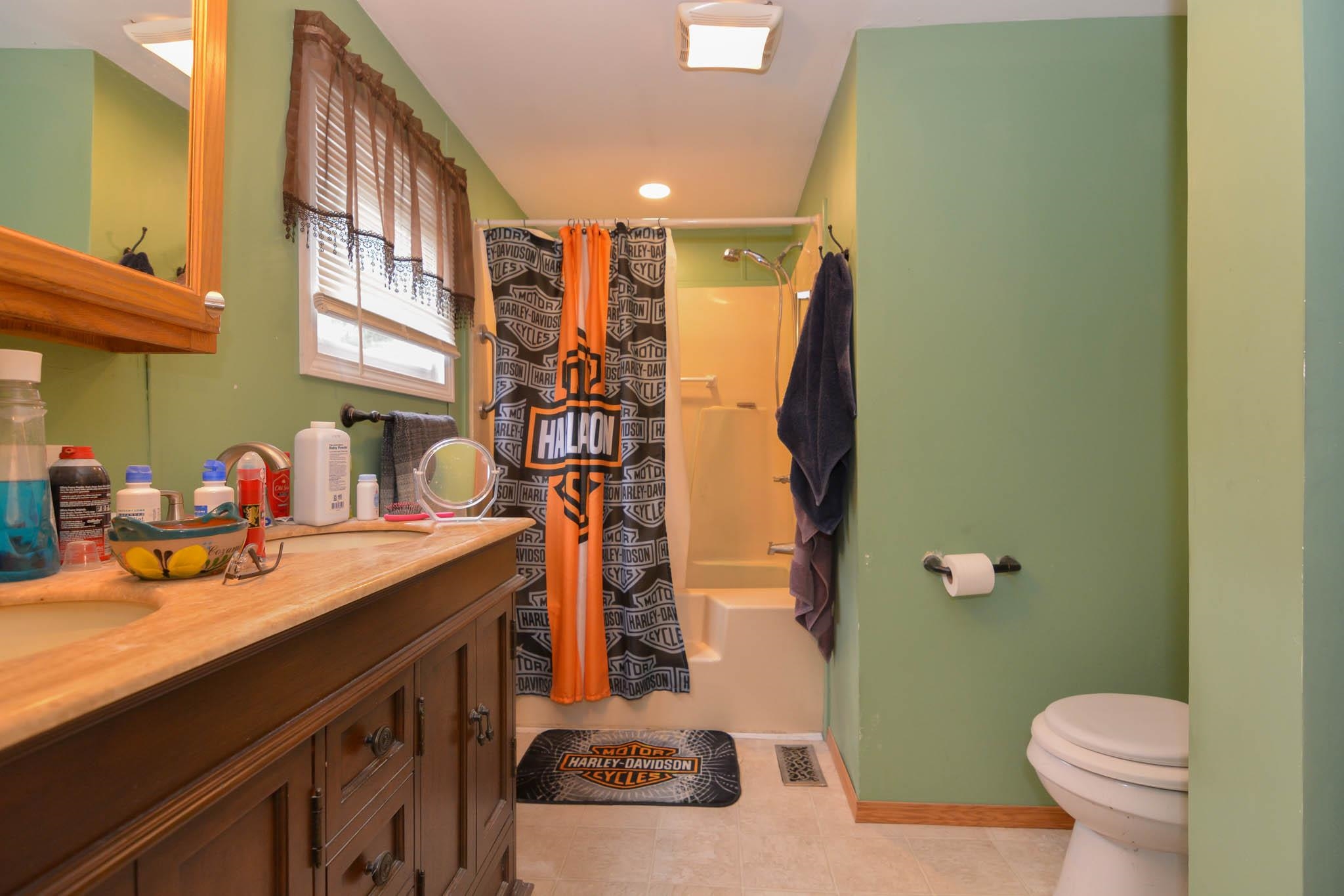 1765 White Mountain Hw, Milton, NH 03851