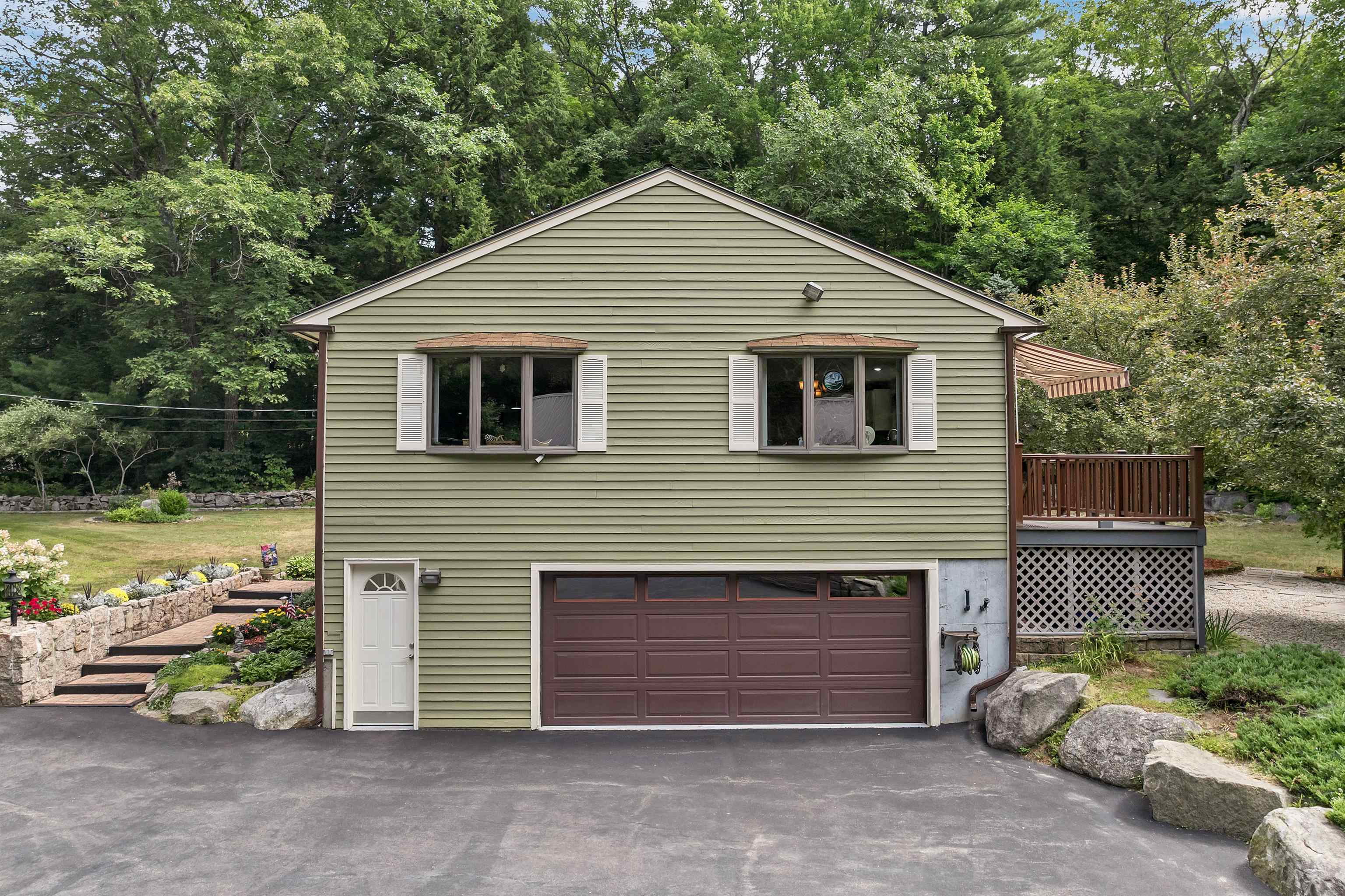 108 Maple Manor Rd, Conway, NH 03813