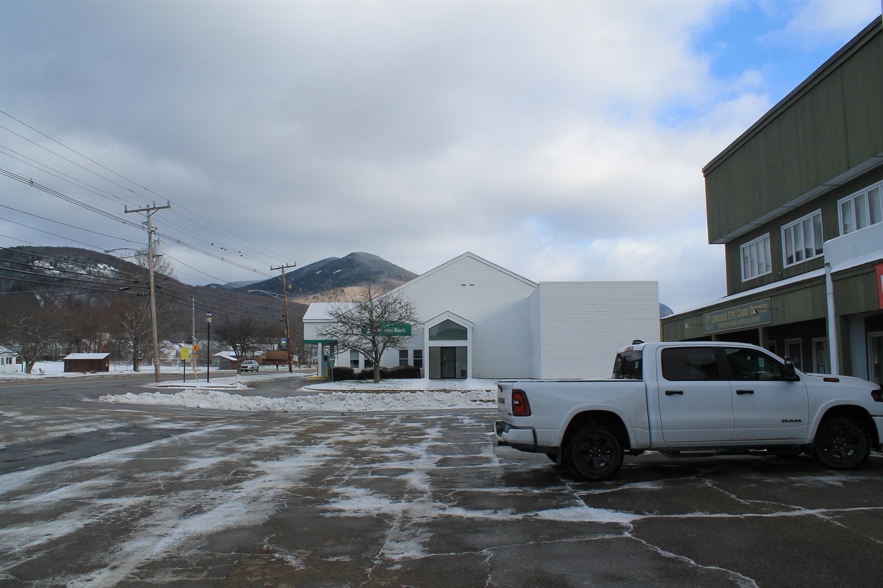 Homes for sale in Lincoln, NH | 78 Main St #2A, Lincoln, NH 03251 | MLS# 5057652