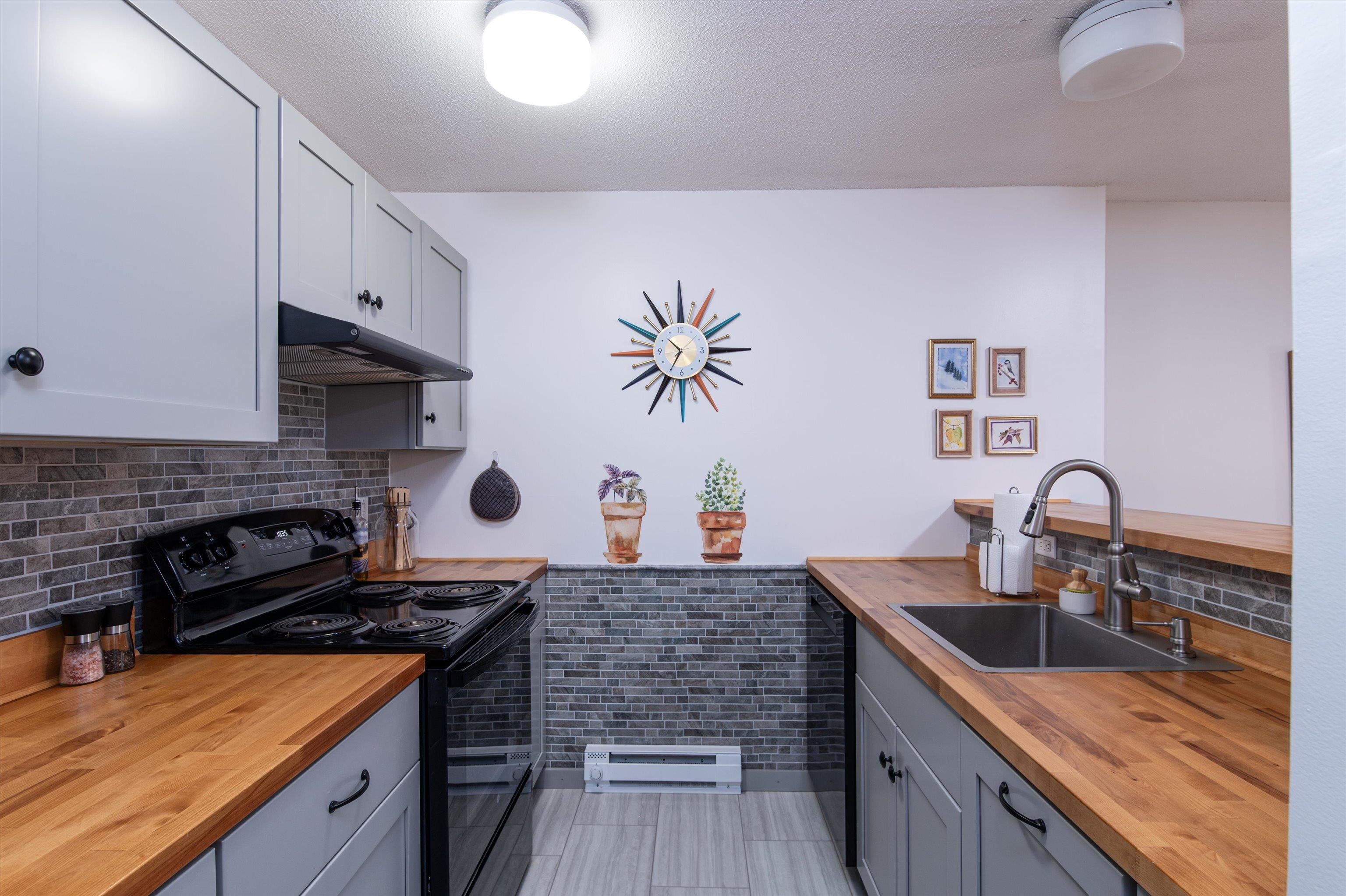Totally renovated kitchen 23907003
