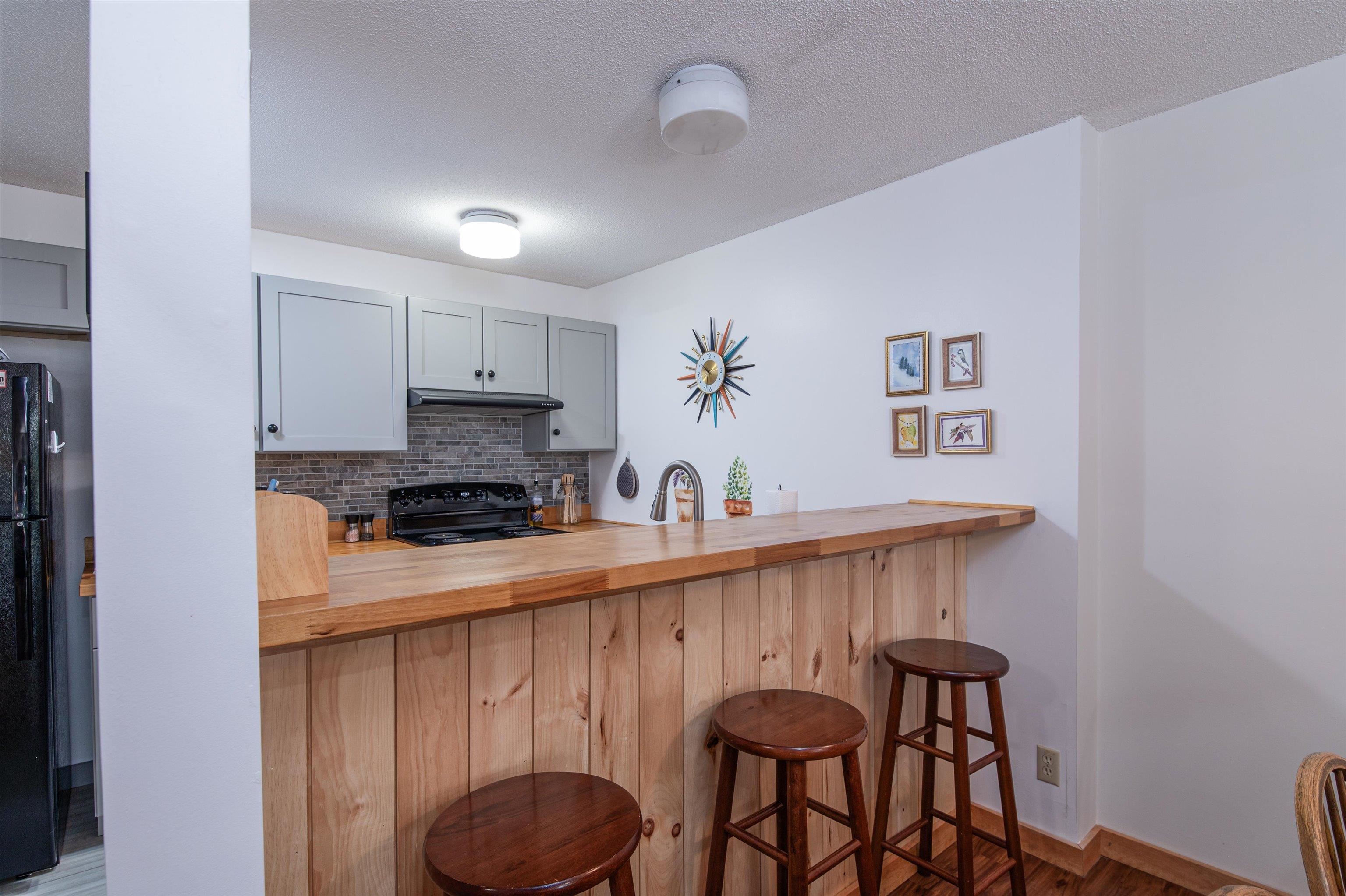 Convenient breakfeast bar 23907011