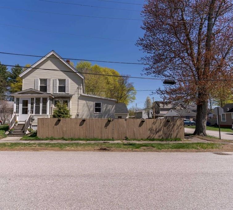 Homes for sale in Exeter, NH | 12 Harvard St, Exeter, NH 03862 | MLS# 5057847