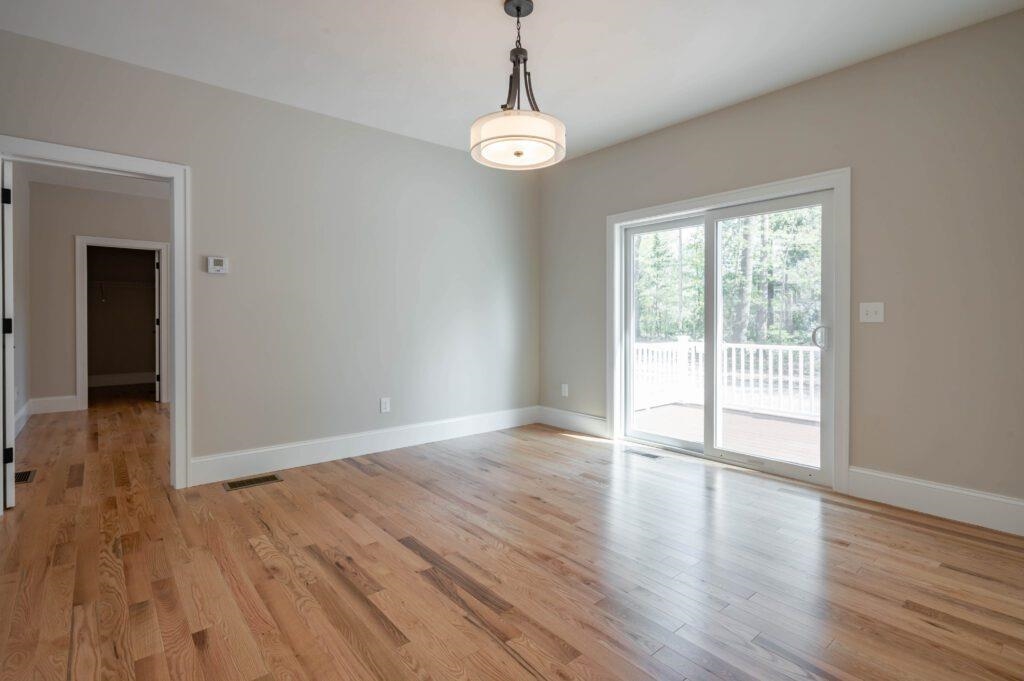 5 Wilderness Dr, Nashua, NH 03062