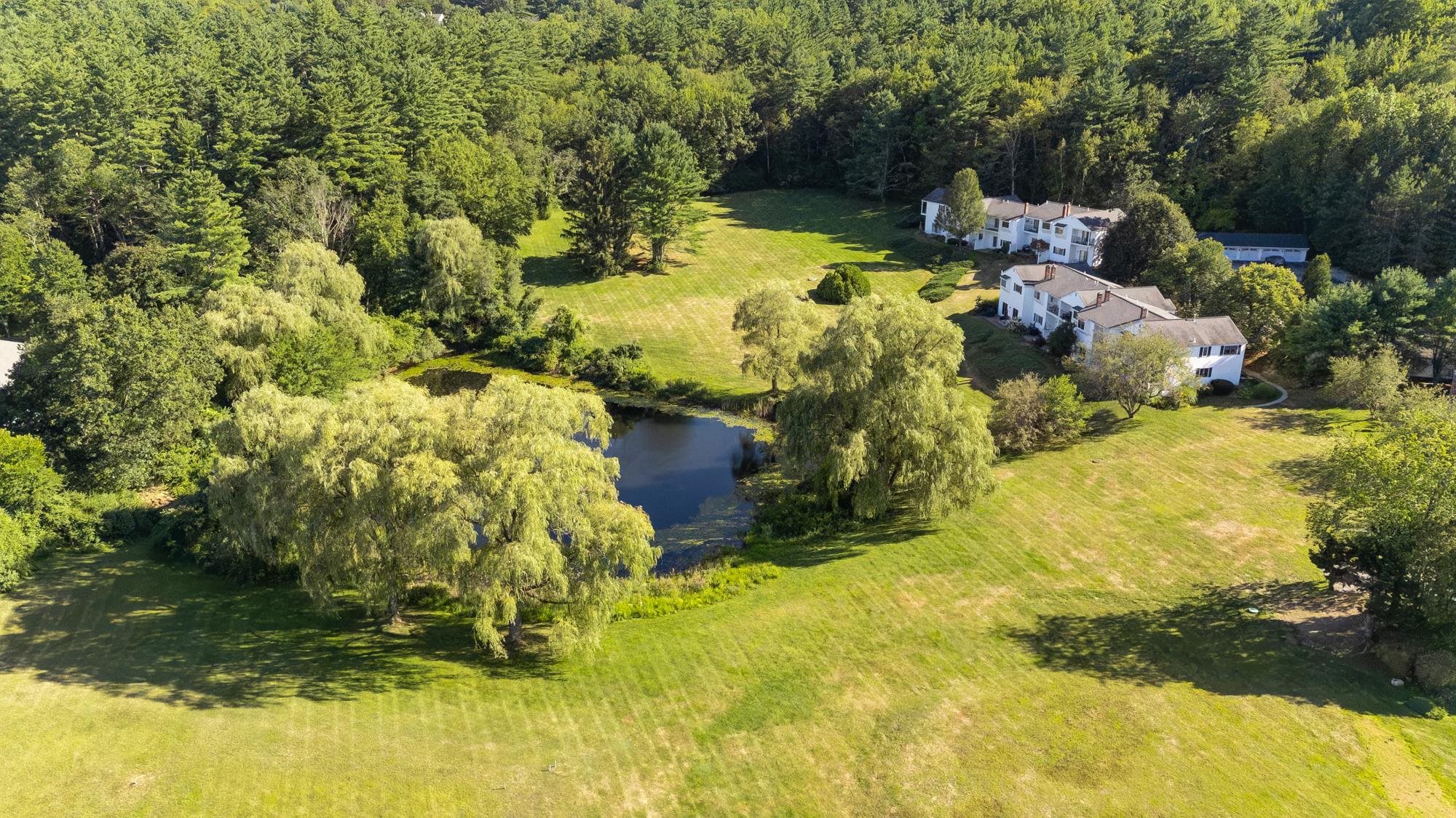 Amherst NH Condo for sale $$479,900 $209 per sq.ft.