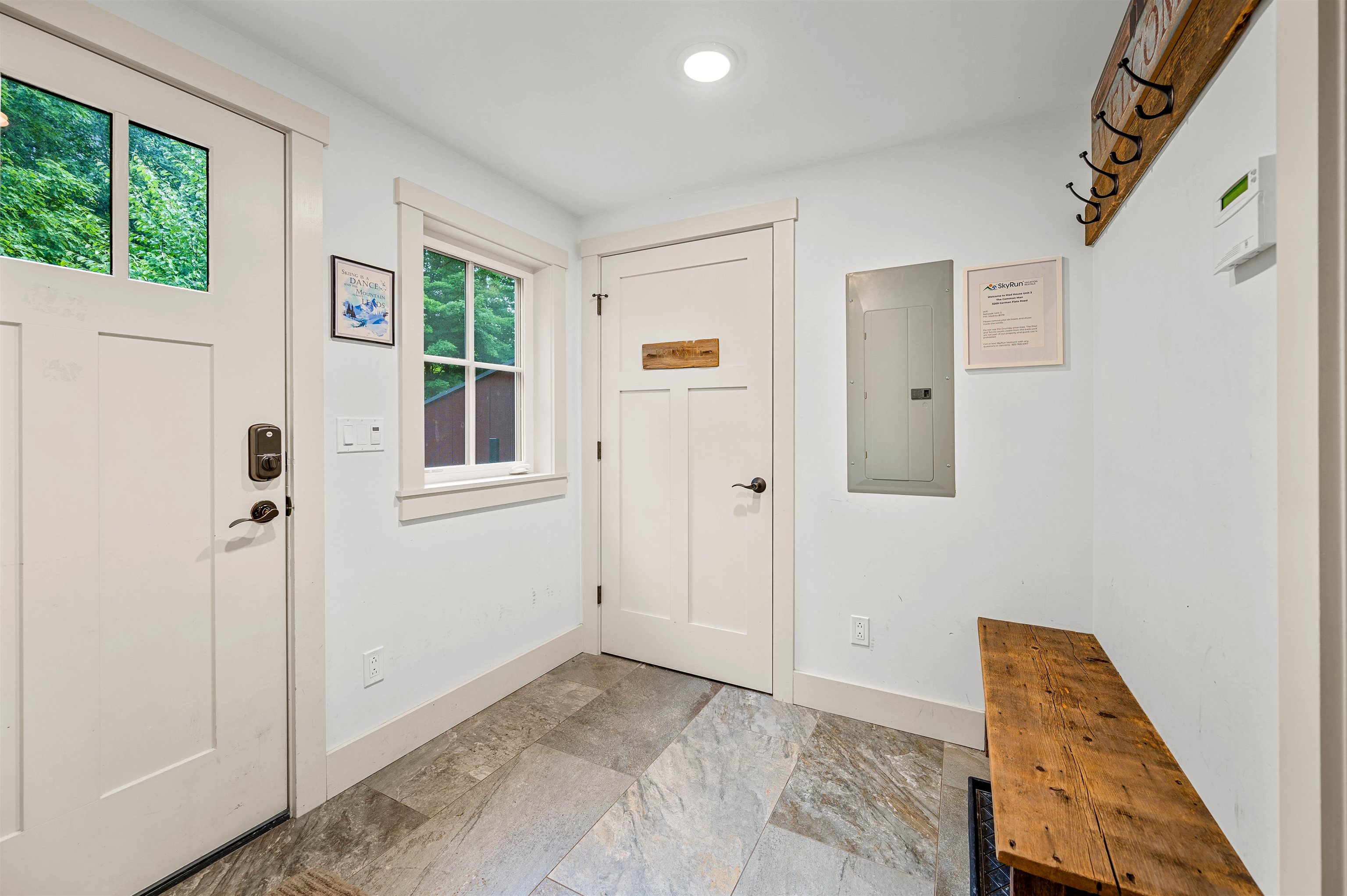 Mudroom Common Man Unit 3 23954622