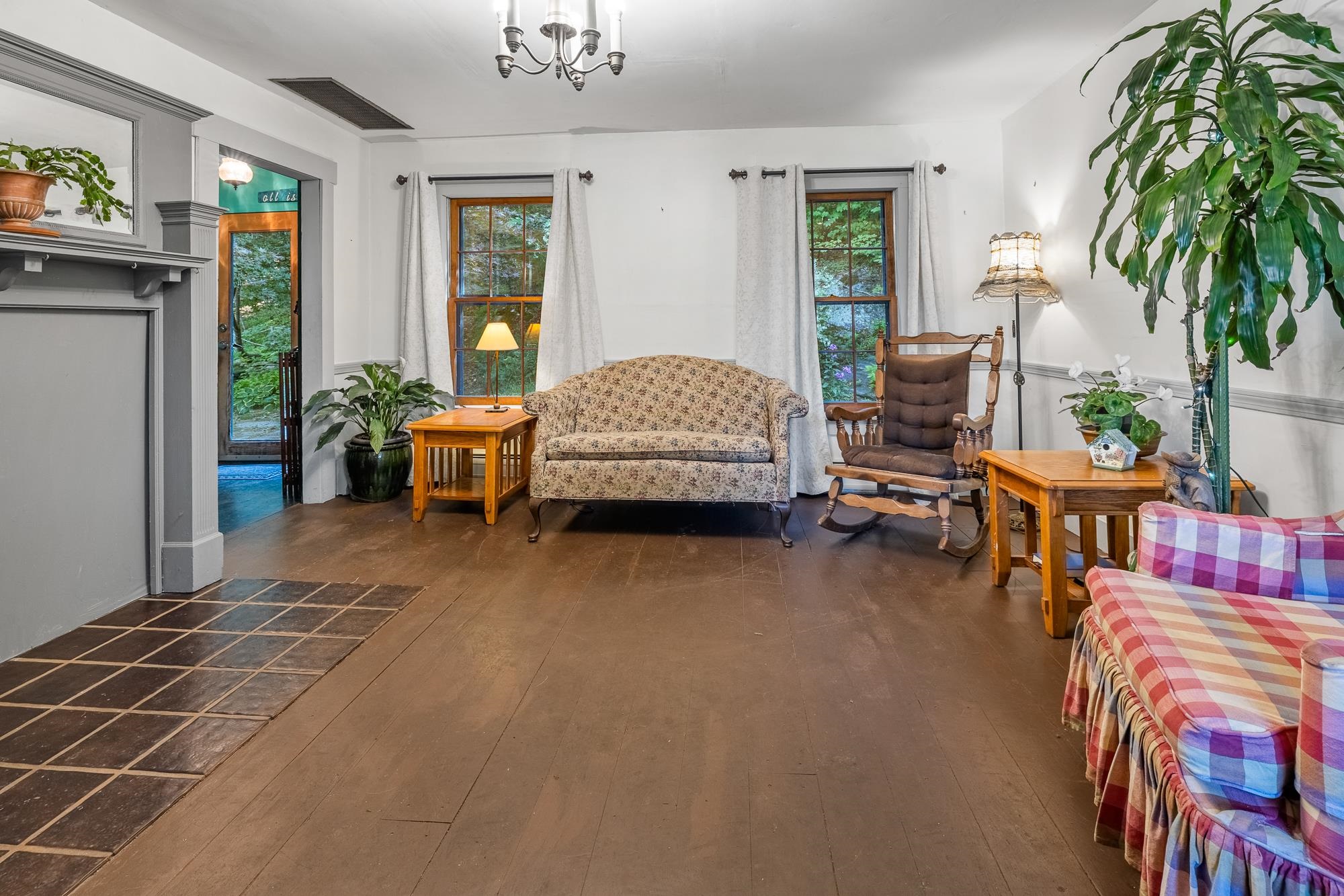 Living Room 23944701