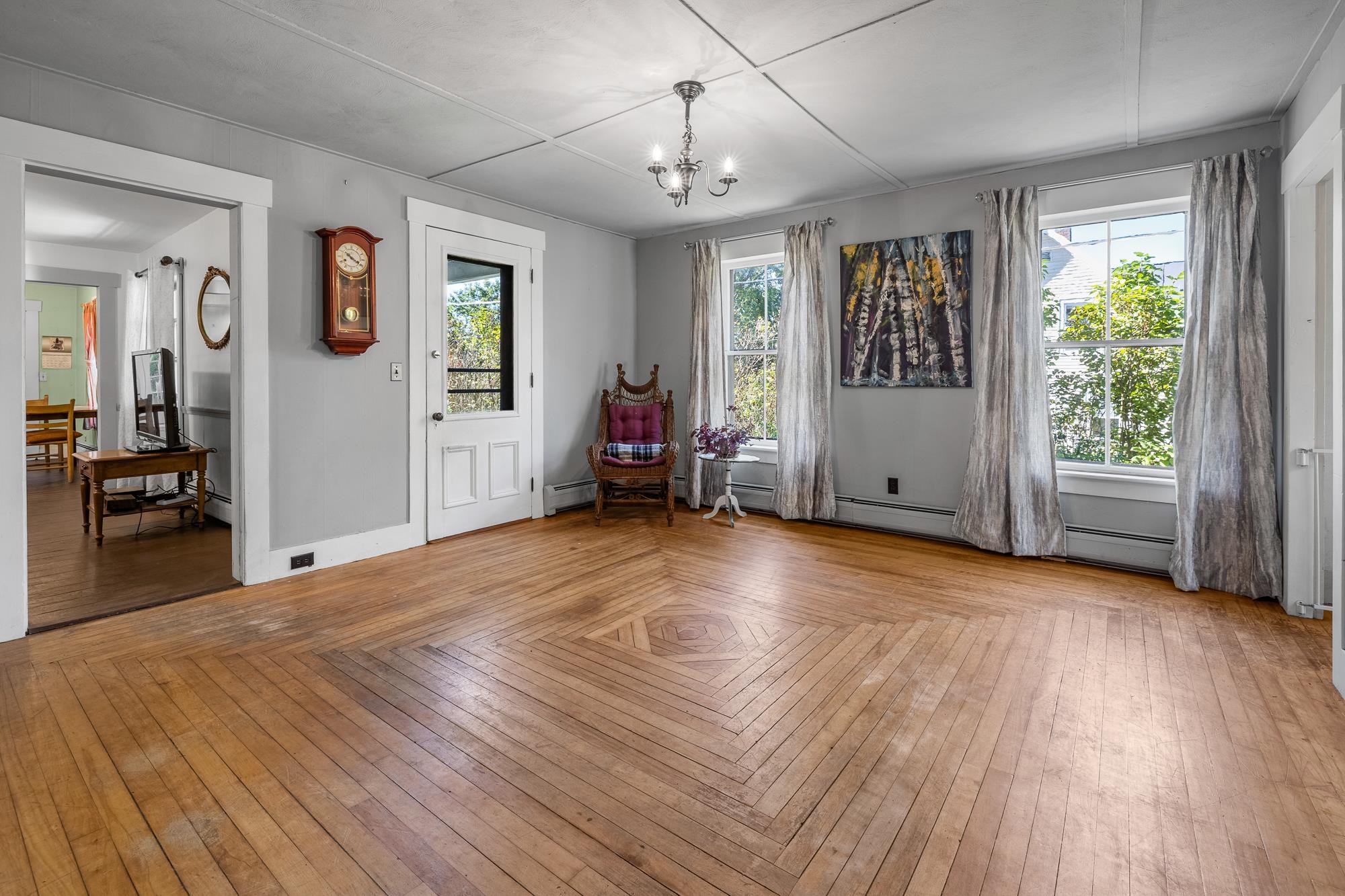 Dining Room 23944715