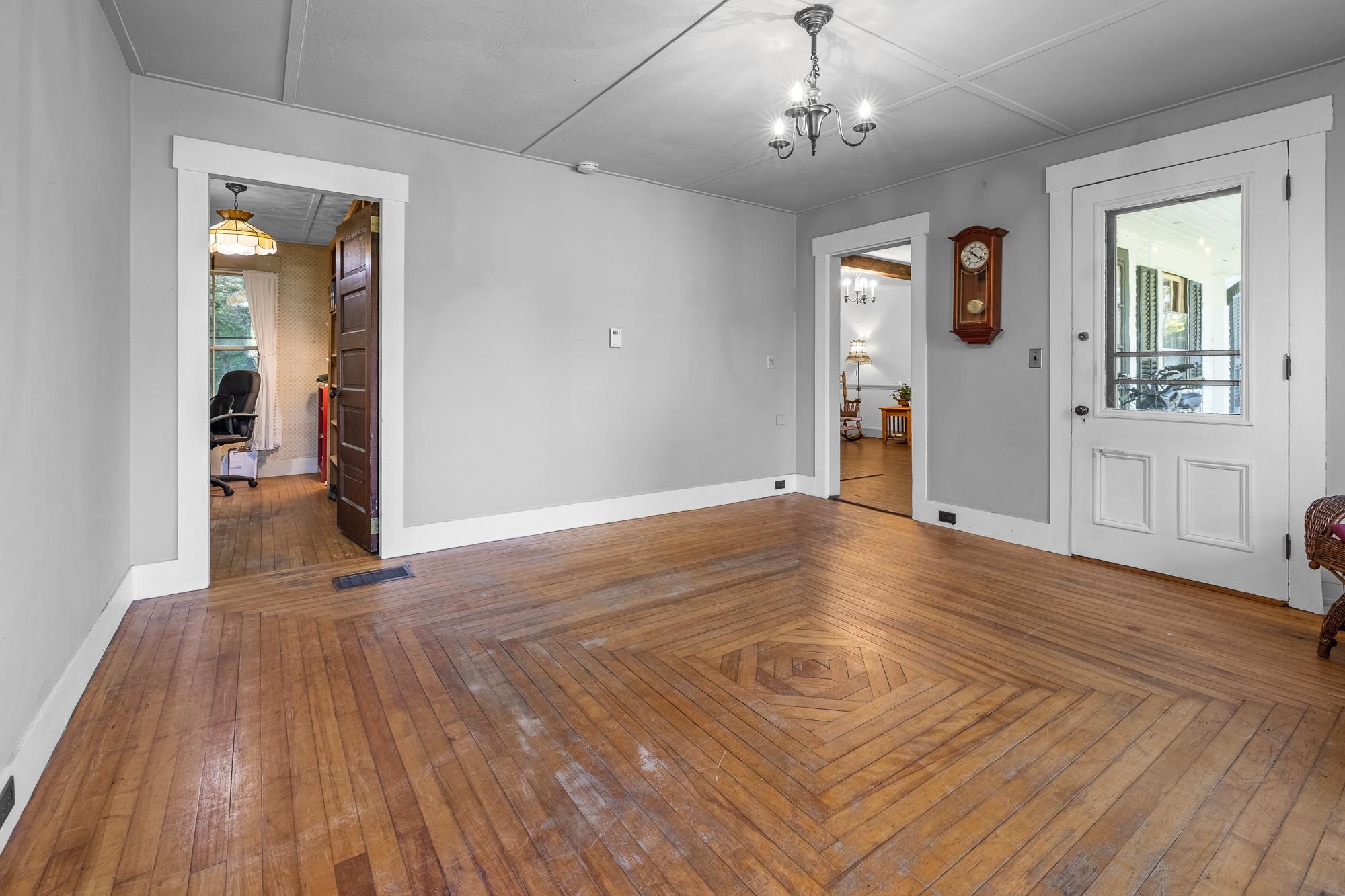 Dining Room 23944716