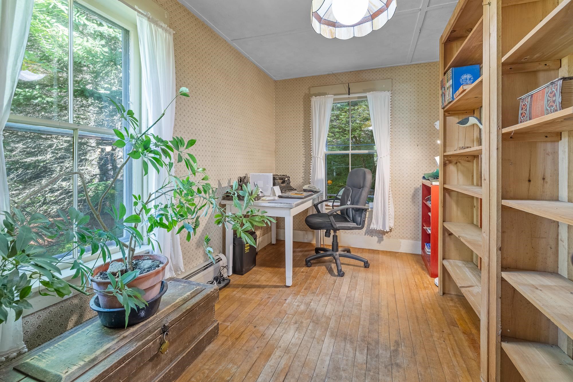 Office or bedroom 23944719