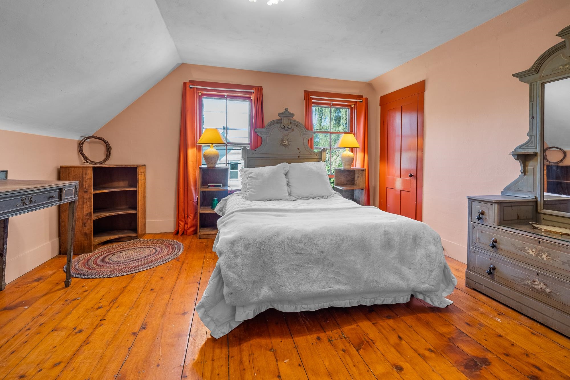 Primary bedroom 23944720