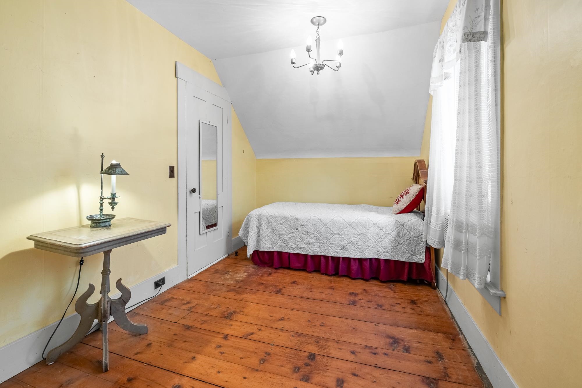 2nd bedroom 23944723