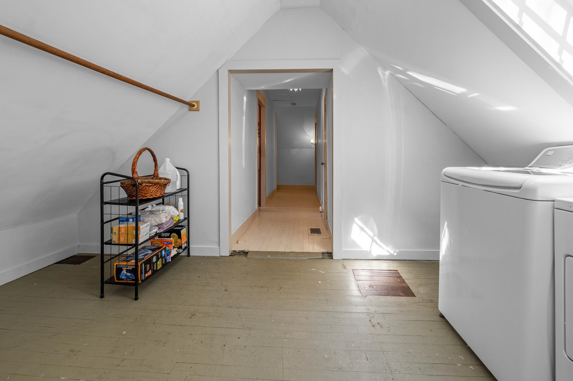 Laundry Room - 2nd floor 23944725