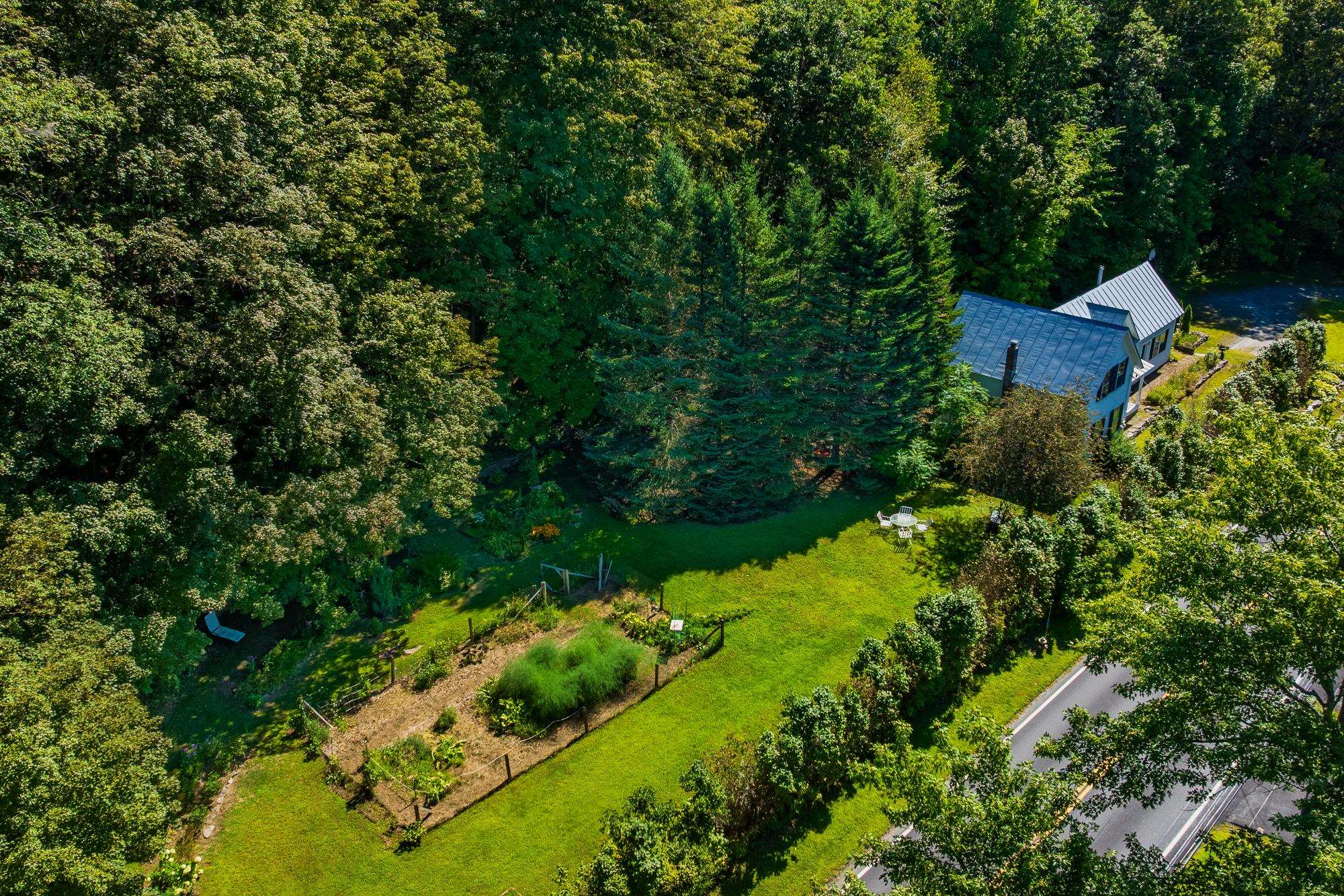 Double lot with garden 23944654