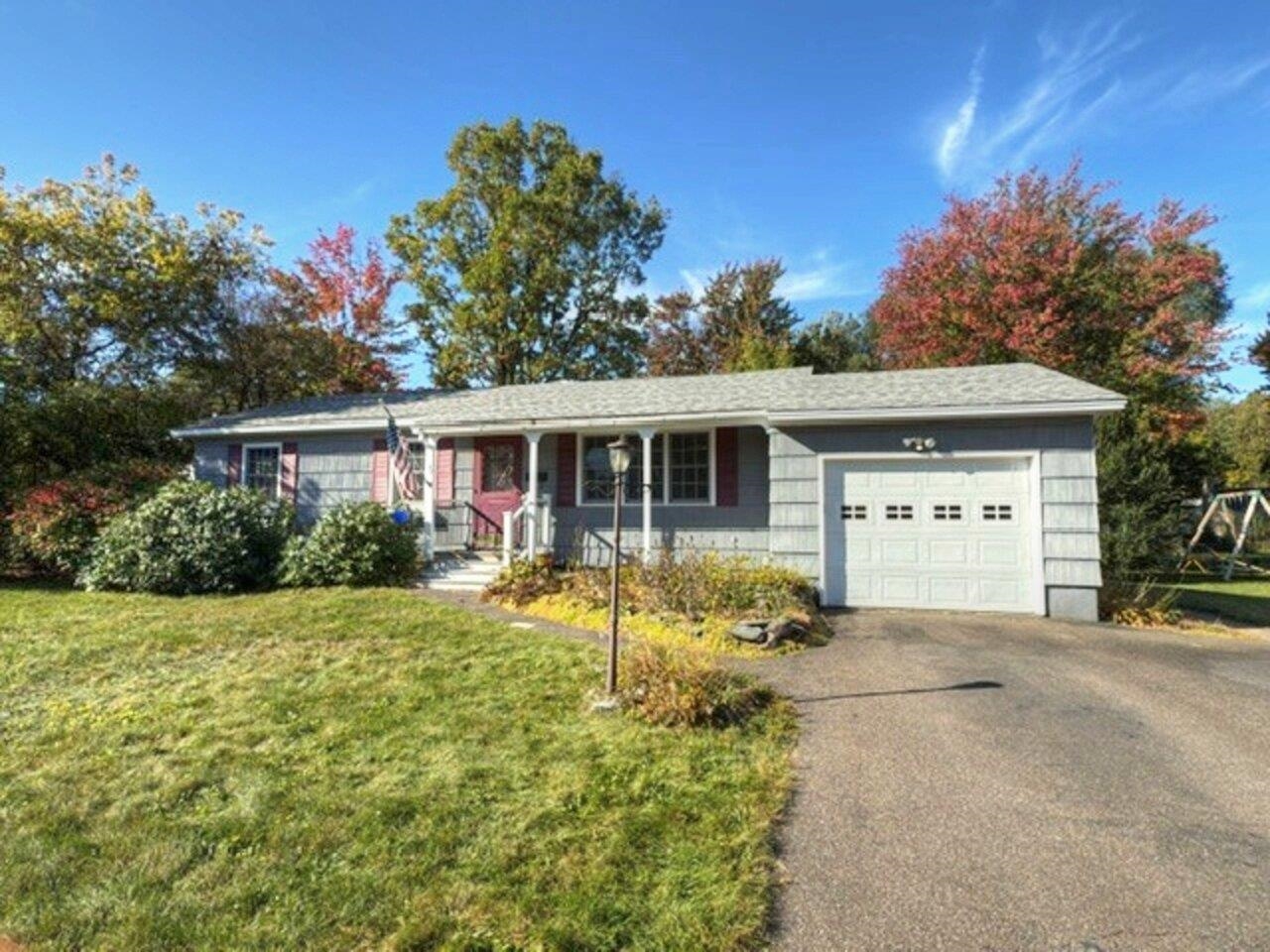 Homes for sale in South Burlington, VT | 98 Logwood St, South Burlington, VT 05403 | MLS# 5058444