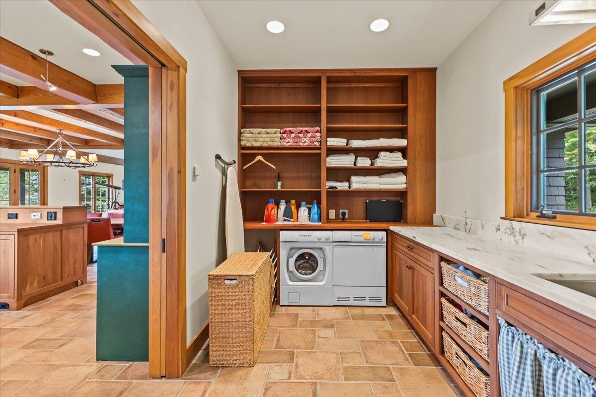 Laundry/Pantry 23928907