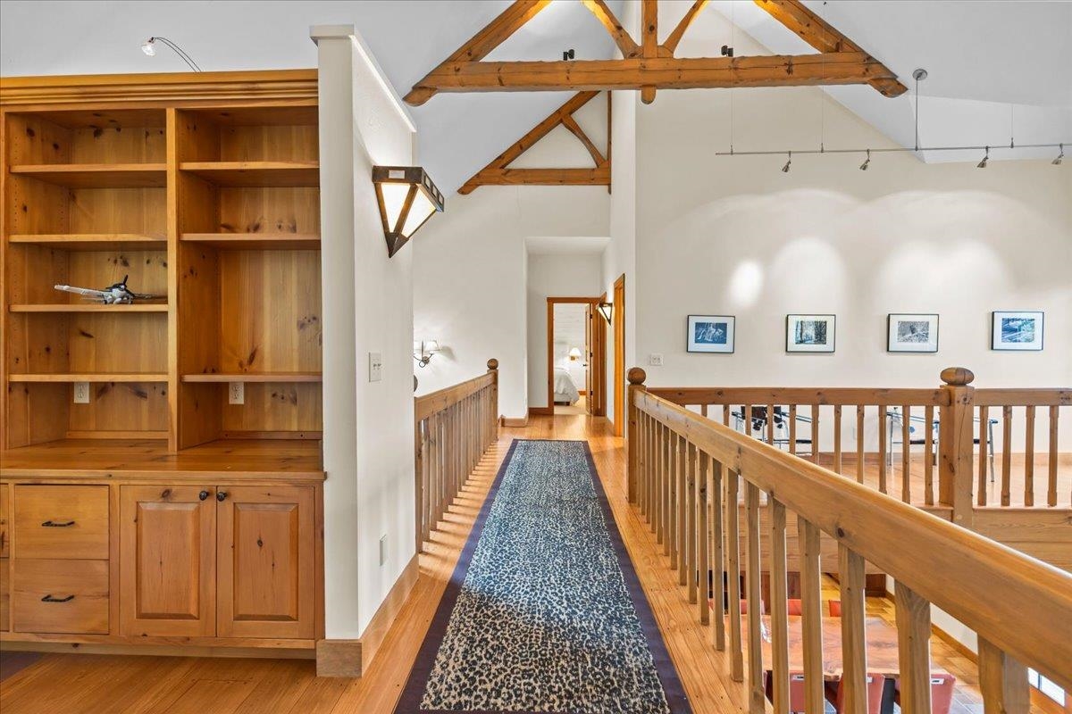 Second Floor Balcony 23928917