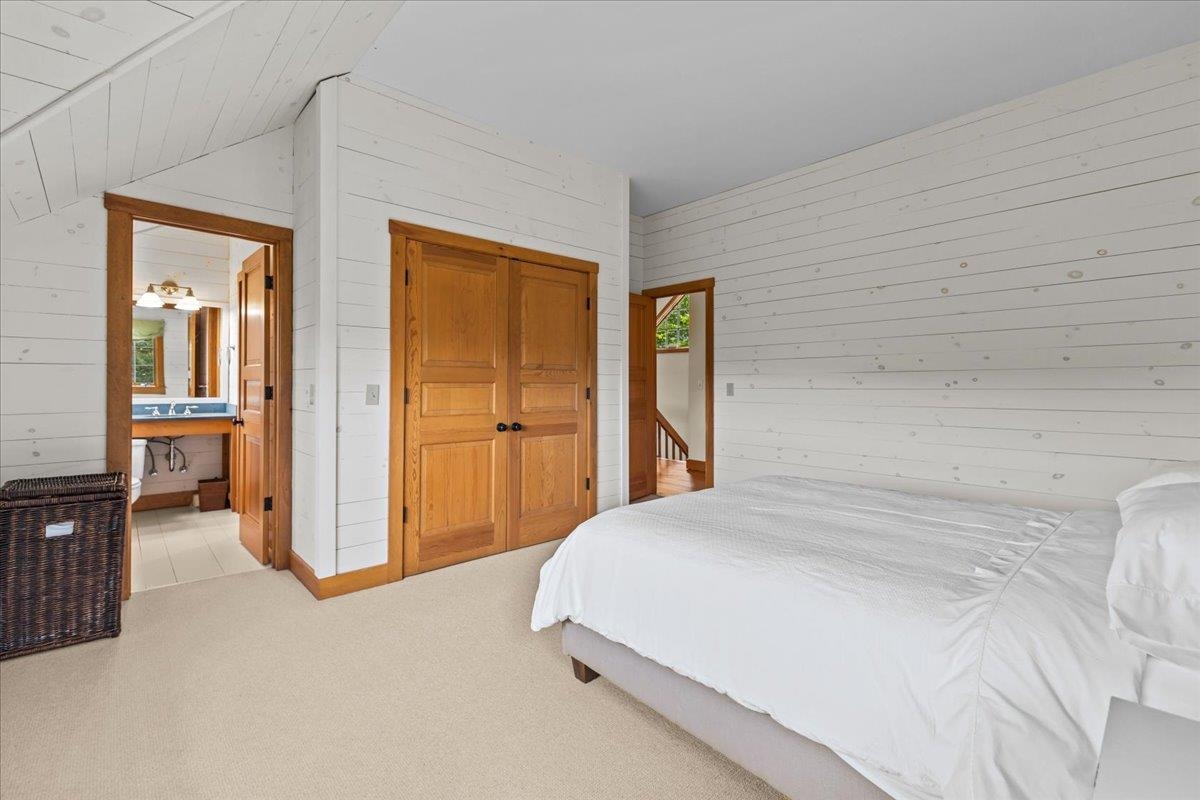 Upstairs Guestroom One 23928918