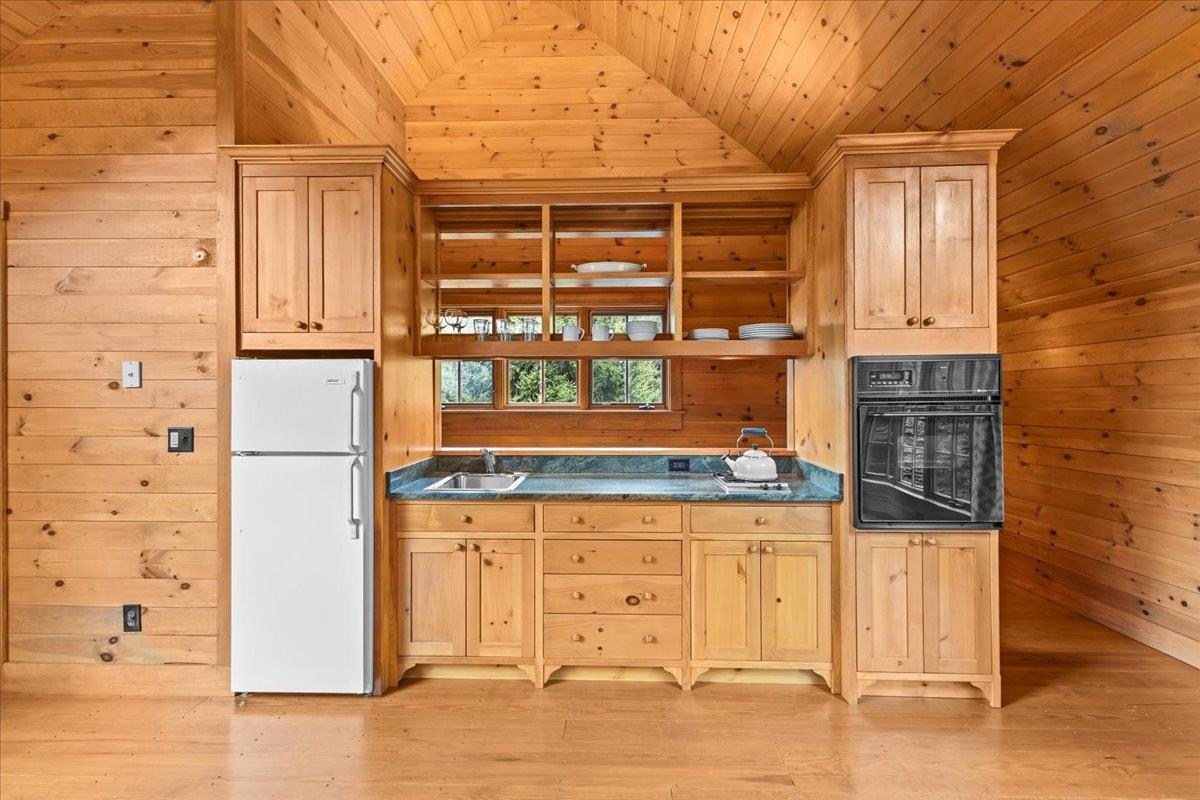 Apartment Kitchen Over Garage 23928924