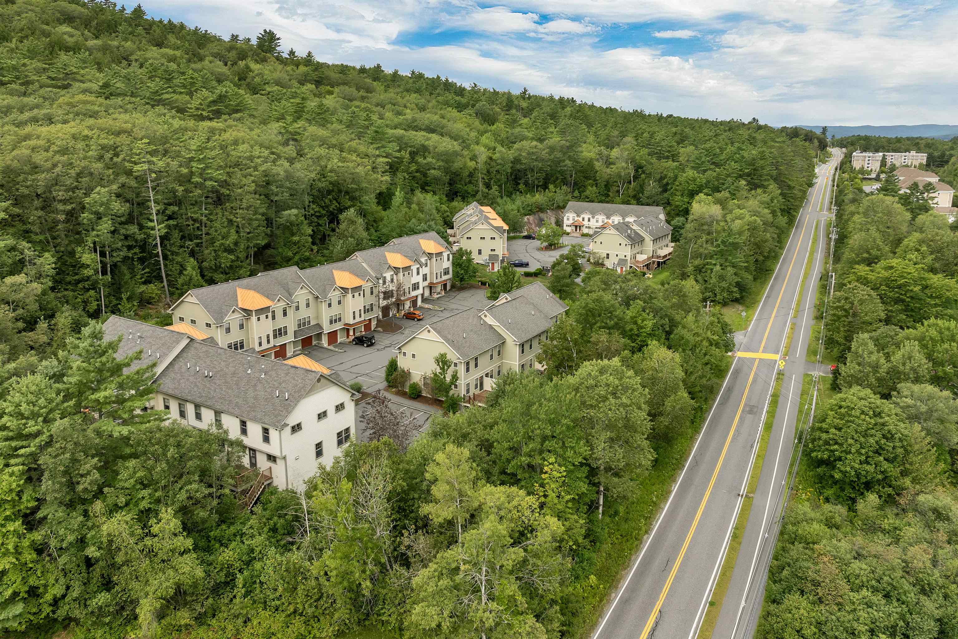 Close to Quarry Hill Condo Complex