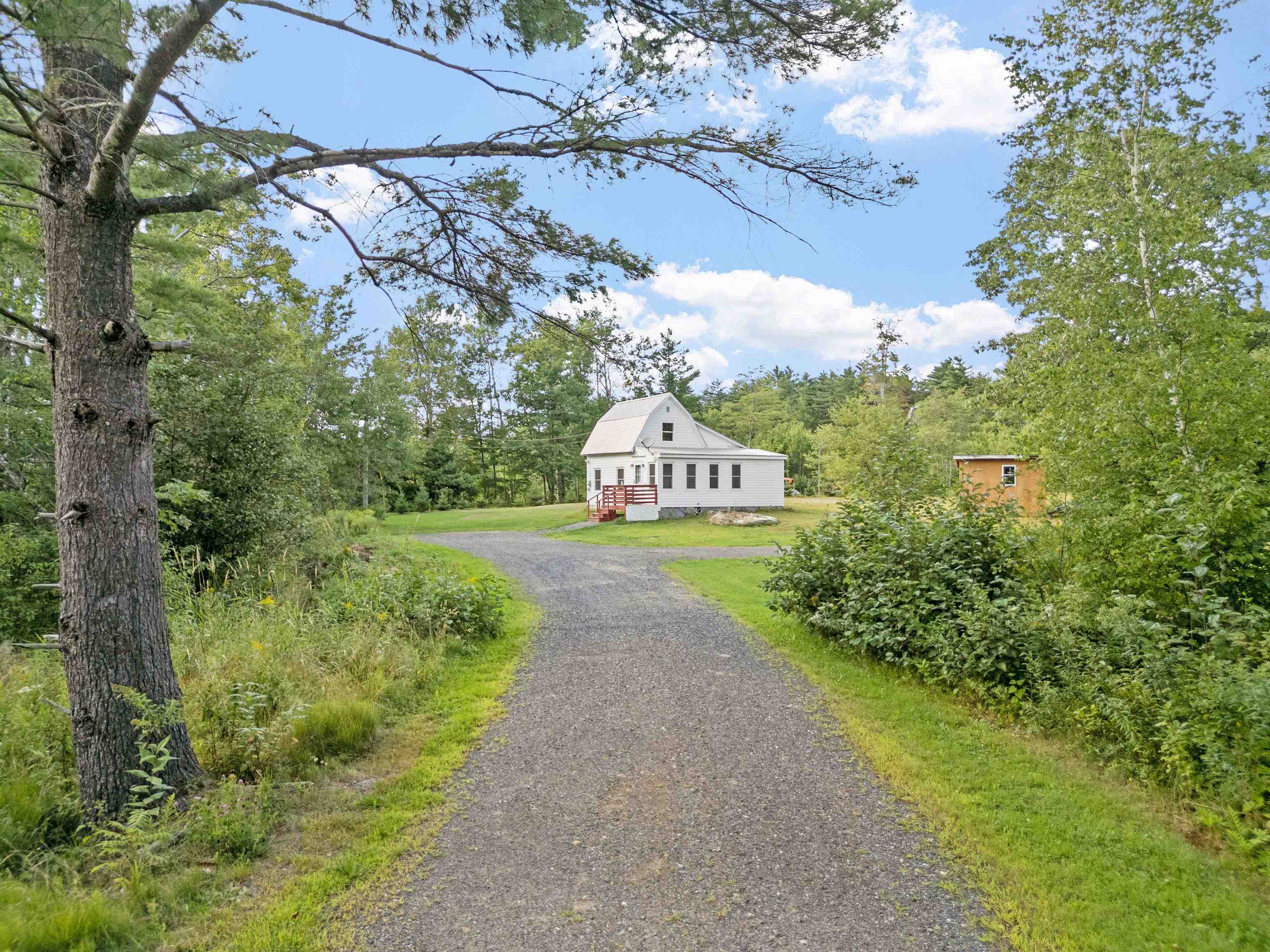 Haverhill NH Home for sale $$209,000 $284 per sq.ft.