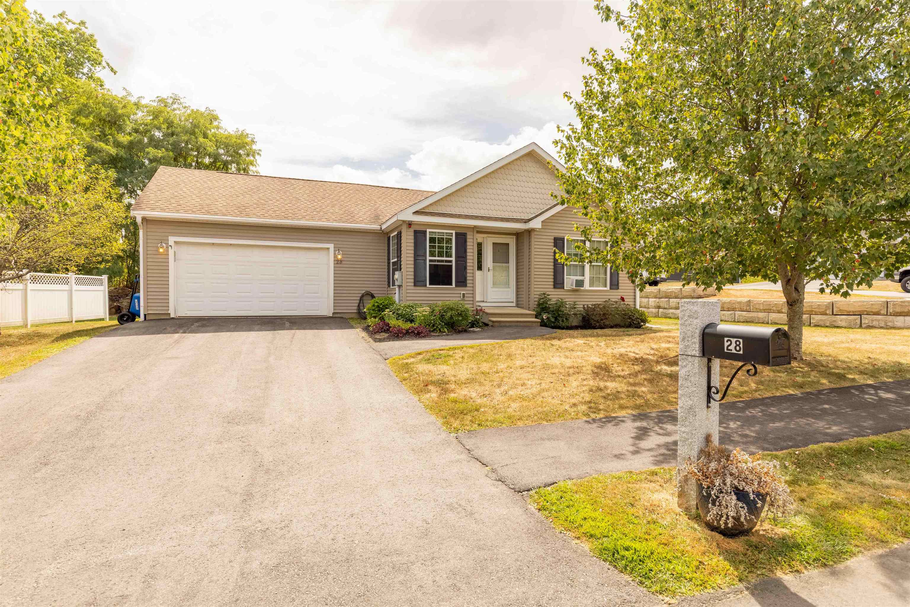 Laconia NH Home for sale $$390,000 $333 per sq.ft.