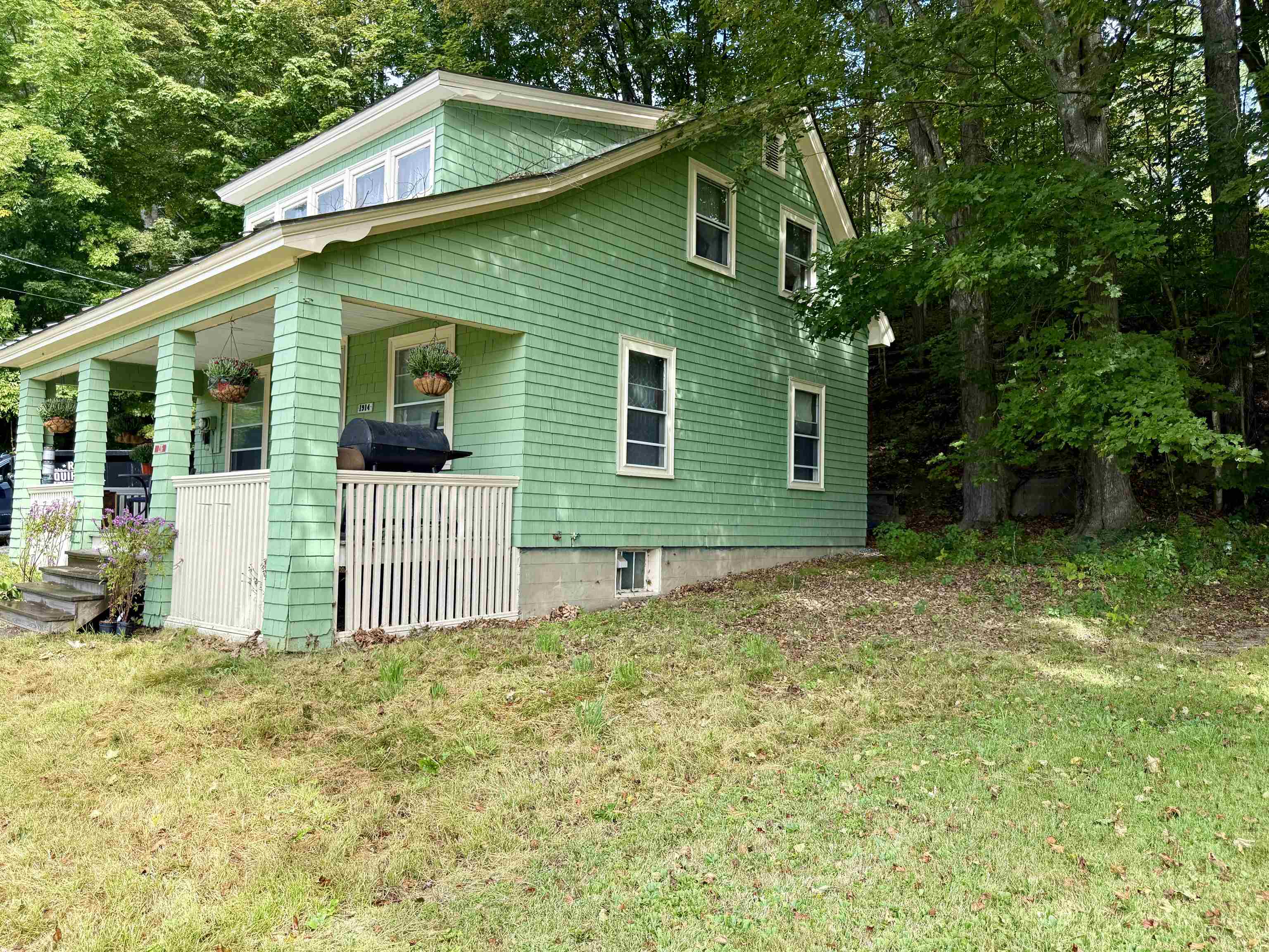 Homes for sale in Bethel, VT | 226 N Main St, Bethel, VT 05032 | MLS# 5058745