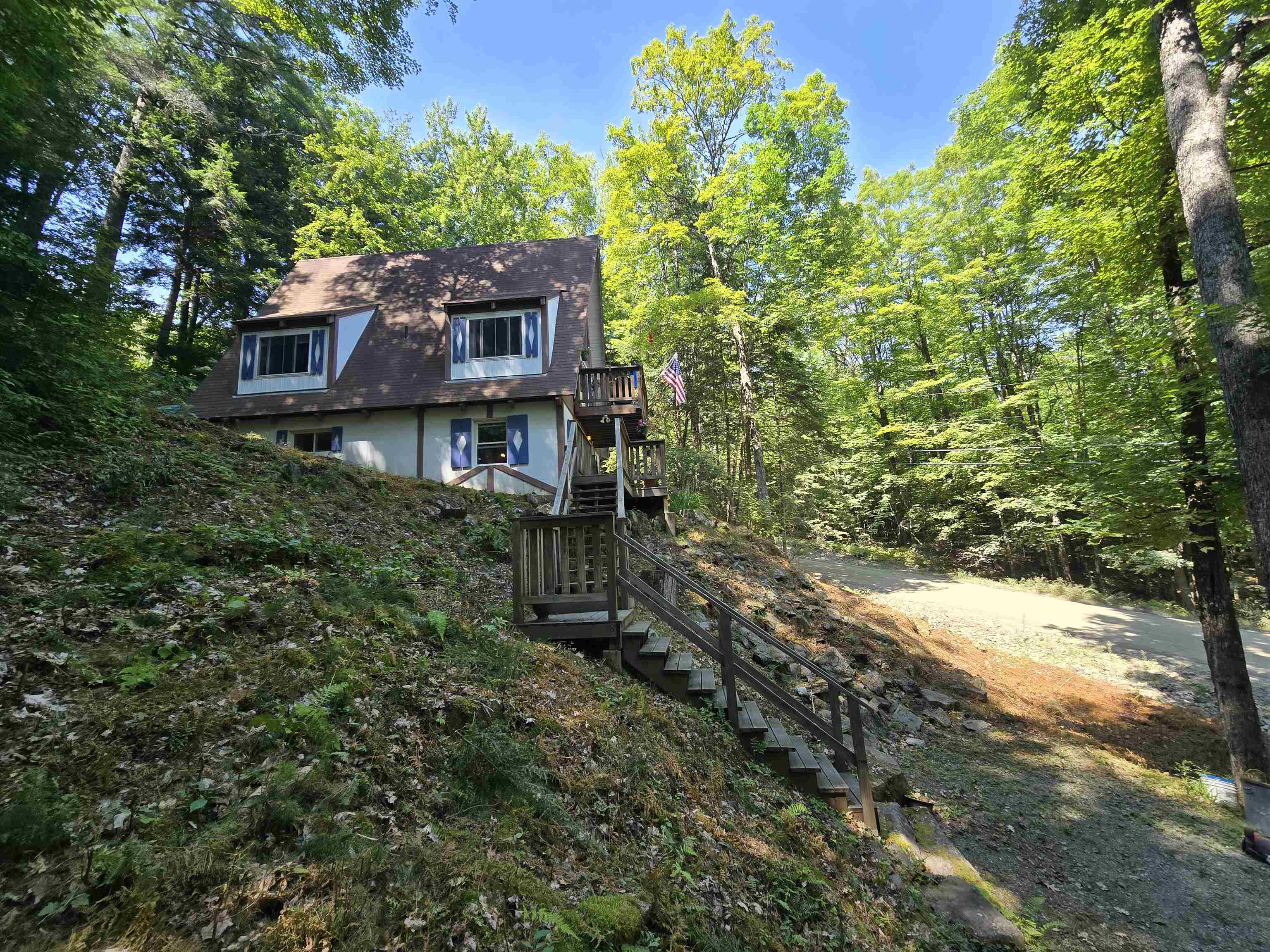 239 Kearsarge Dr, Haverhill, NH 03785