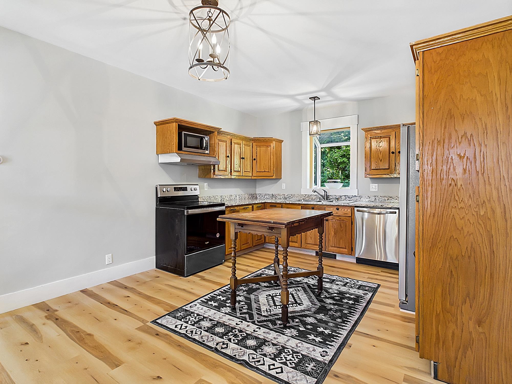 30 Spring St, Colebrook, NH 03576