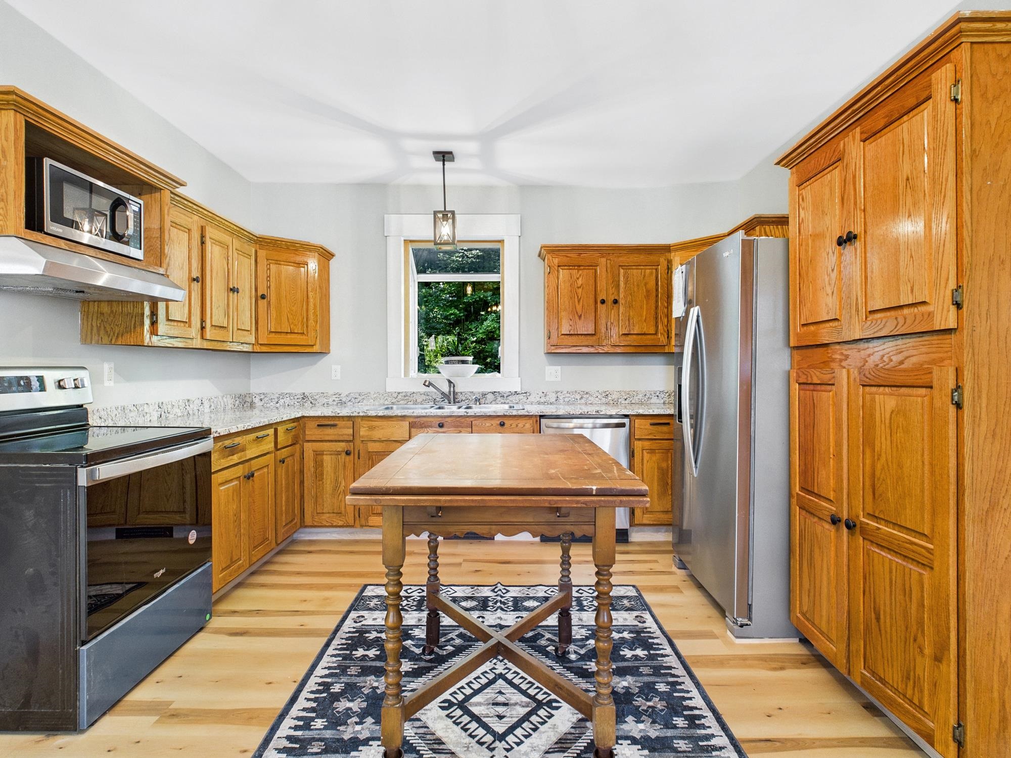 30 Spring St, Colebrook, NH 03576