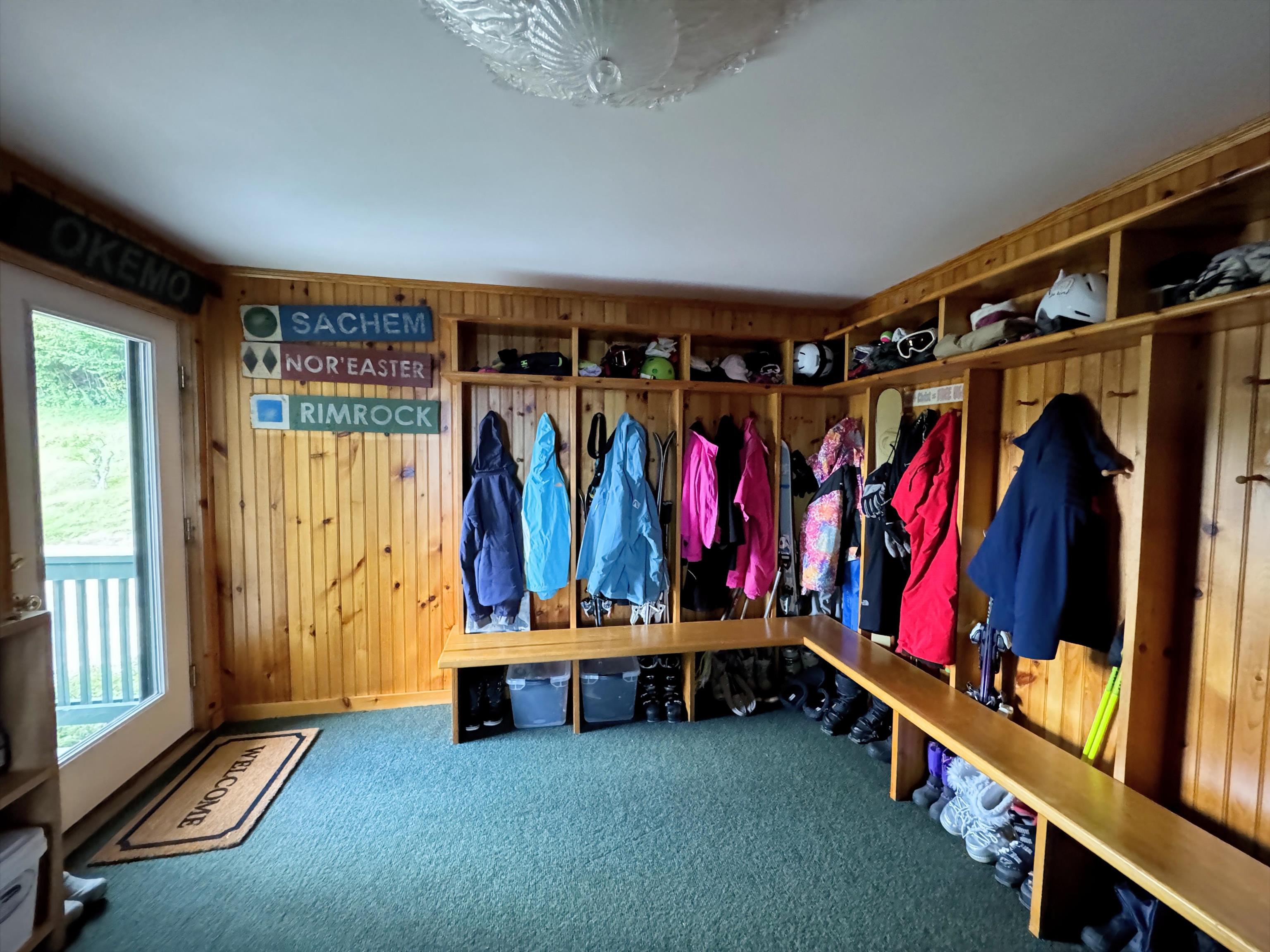 And A Cubby 23989262