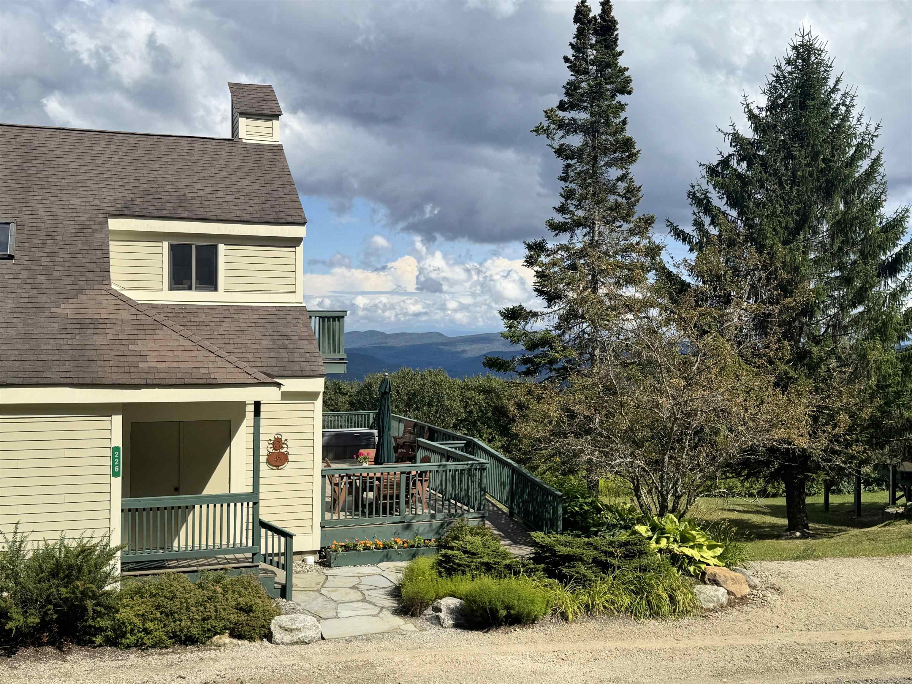 Flagstone Walkway 23989352