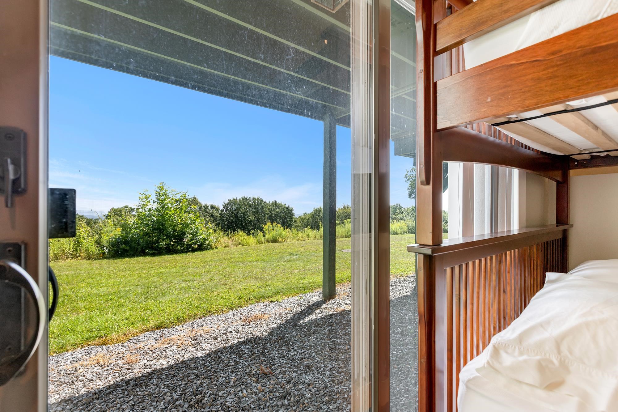 With Direct Access Outside 23919901