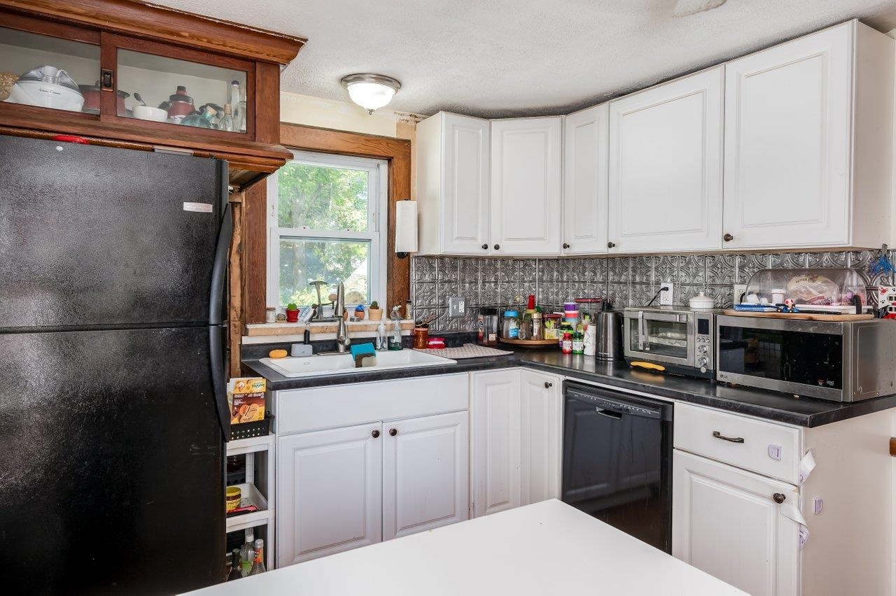 Homes for sale in Exeter, NH | 53 Winter St, Exeter, NH 03833 | MLS# 5059179